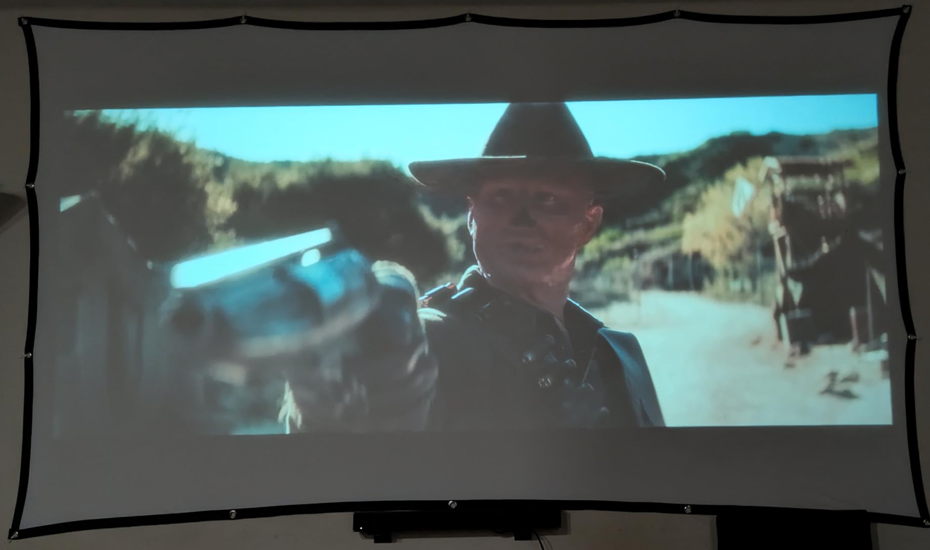 HAPPRUN Official Licensed Google TV Smart Projector, 4K UHD Home Theater with Dolby Sound - Customer Photo 2