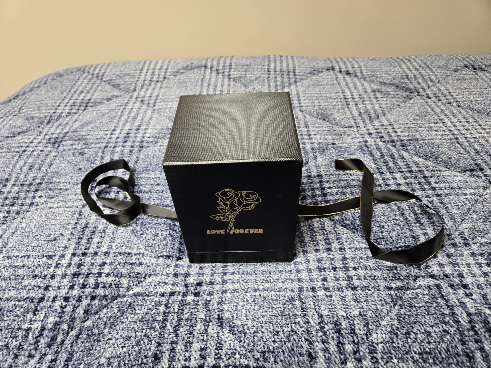Suturun Cute Teddy Bear with Preserved Rose,Eternal Flowers Rotating Rose Box with Necklace Romantic Gift for Her in Valentine's Day, Mother's Day,Weddings,Anniversaries,and Bridal Showers - Customer Photo 1