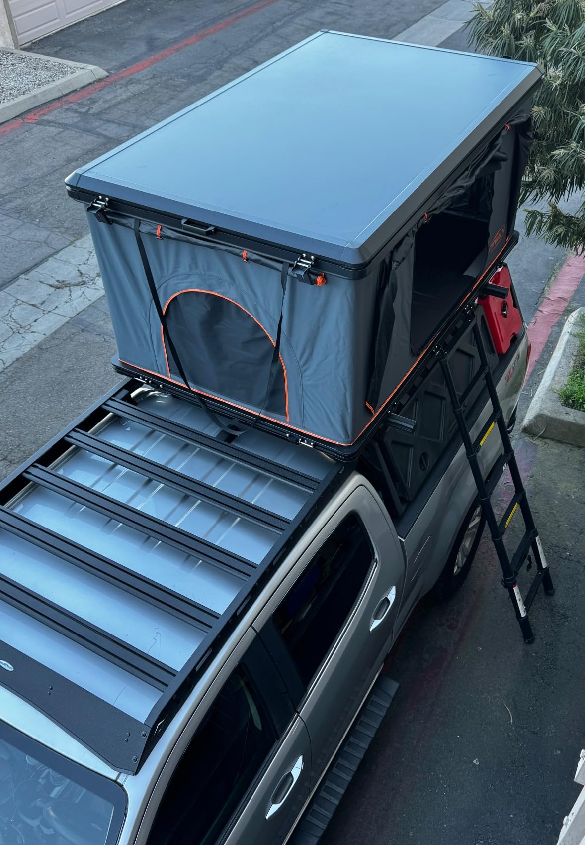 Alumnimun Rooftop Tent Hard Shell with Winter Insulation, Pop Up 2 Person Roof Top Hardshell for Camping Truck Van Suitable for Jeep SUV Car customer photo 1