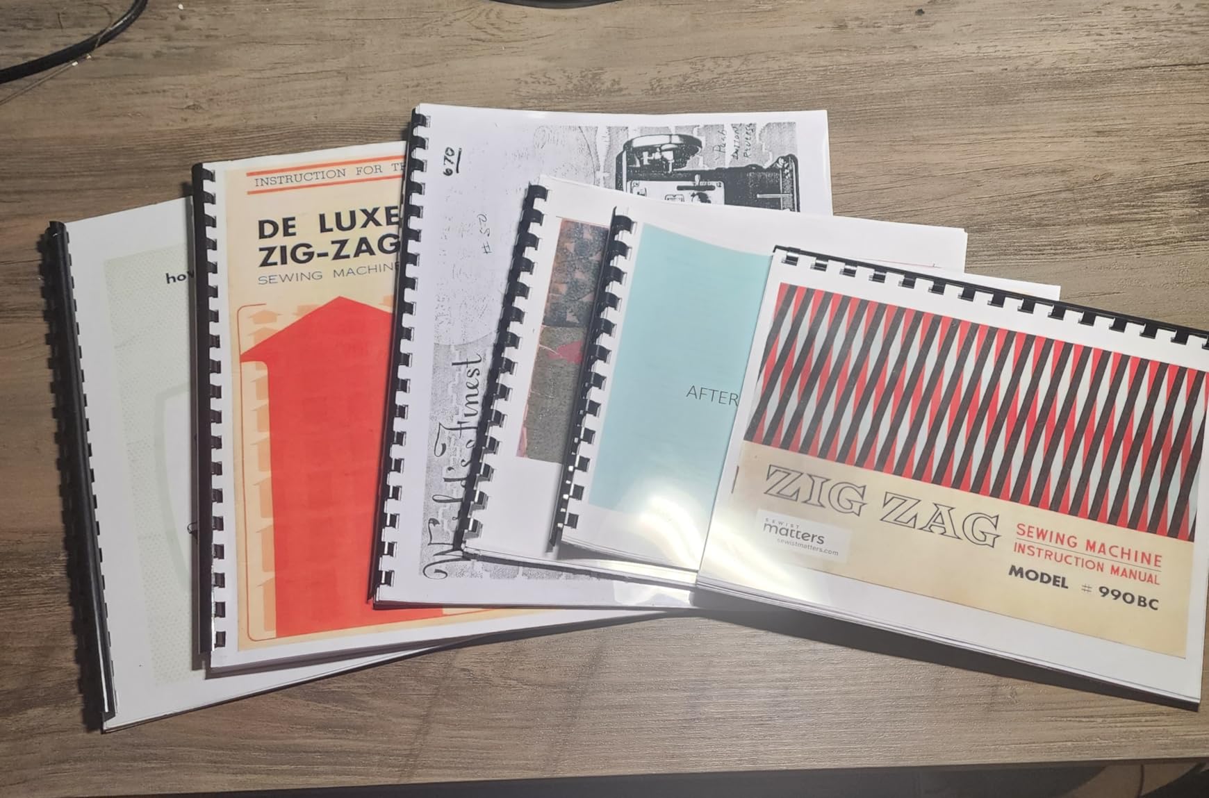 VEVOR Coil Spiral Binding Machine, Manual Book Maker with Electric Binding, 46-Holes Binding 500 Sheets Punch Binder, with 100pcs 5/16 inch Coil Binding Spines, for Letter Size, A4, A5 customer photo 1
