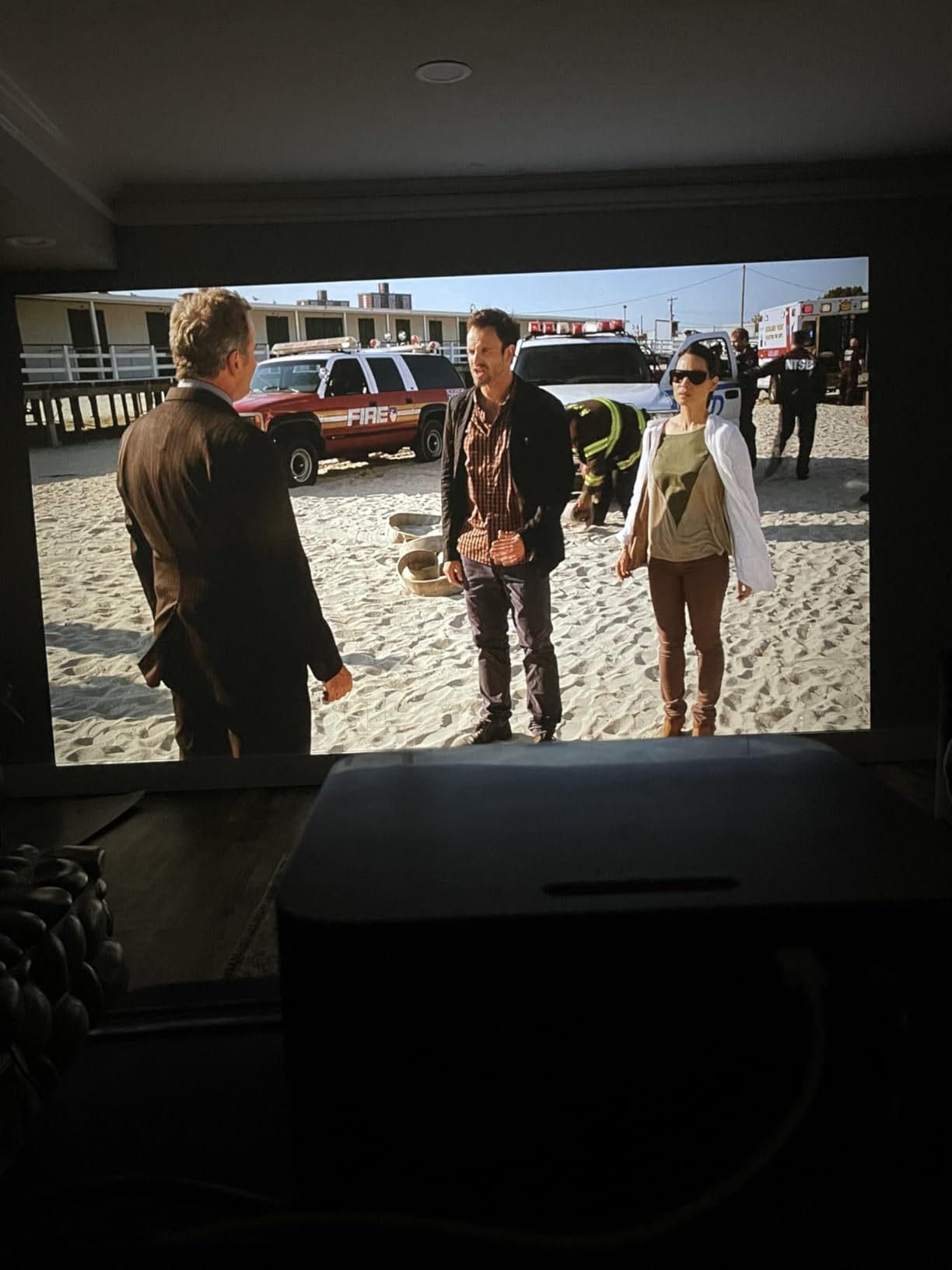 [1500 ANSI/36W Dolby Audio/APPs]Smart-Projector-4K with WiFi6 and 2Way Bluetooth, AI Auto Focus Projector with Native 1080P, HDR10, TOPTRO X9 Outdoor Movie Proyector Compatible with Phone/TV Stick/PC customer photo 2