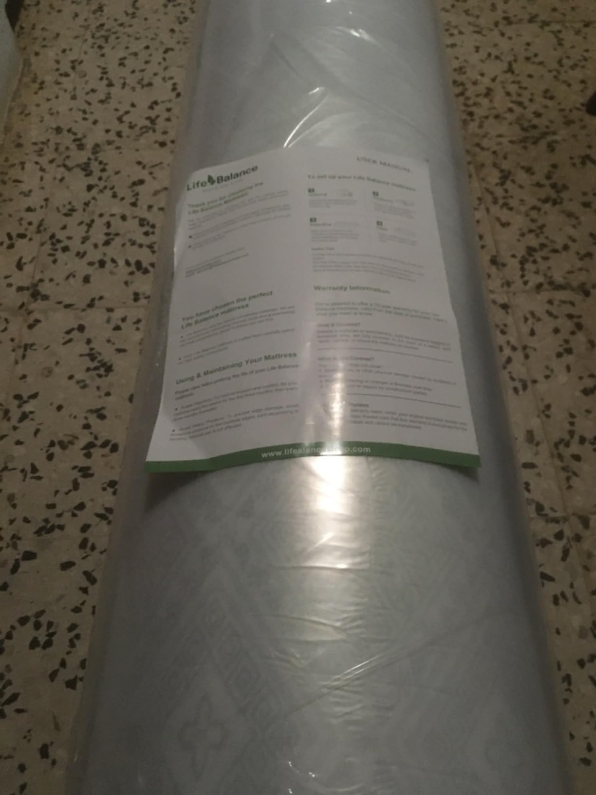 Life Balance Queen Size Mattress, 10 Inch Cooling-Gel Memory Foam Mattress Made in USA, CertiPUR-US Certified Mattresses in a Box, Medium Firm, Pressure Relief, Motion Isolation, CY-10-Q-V customer photo 2
