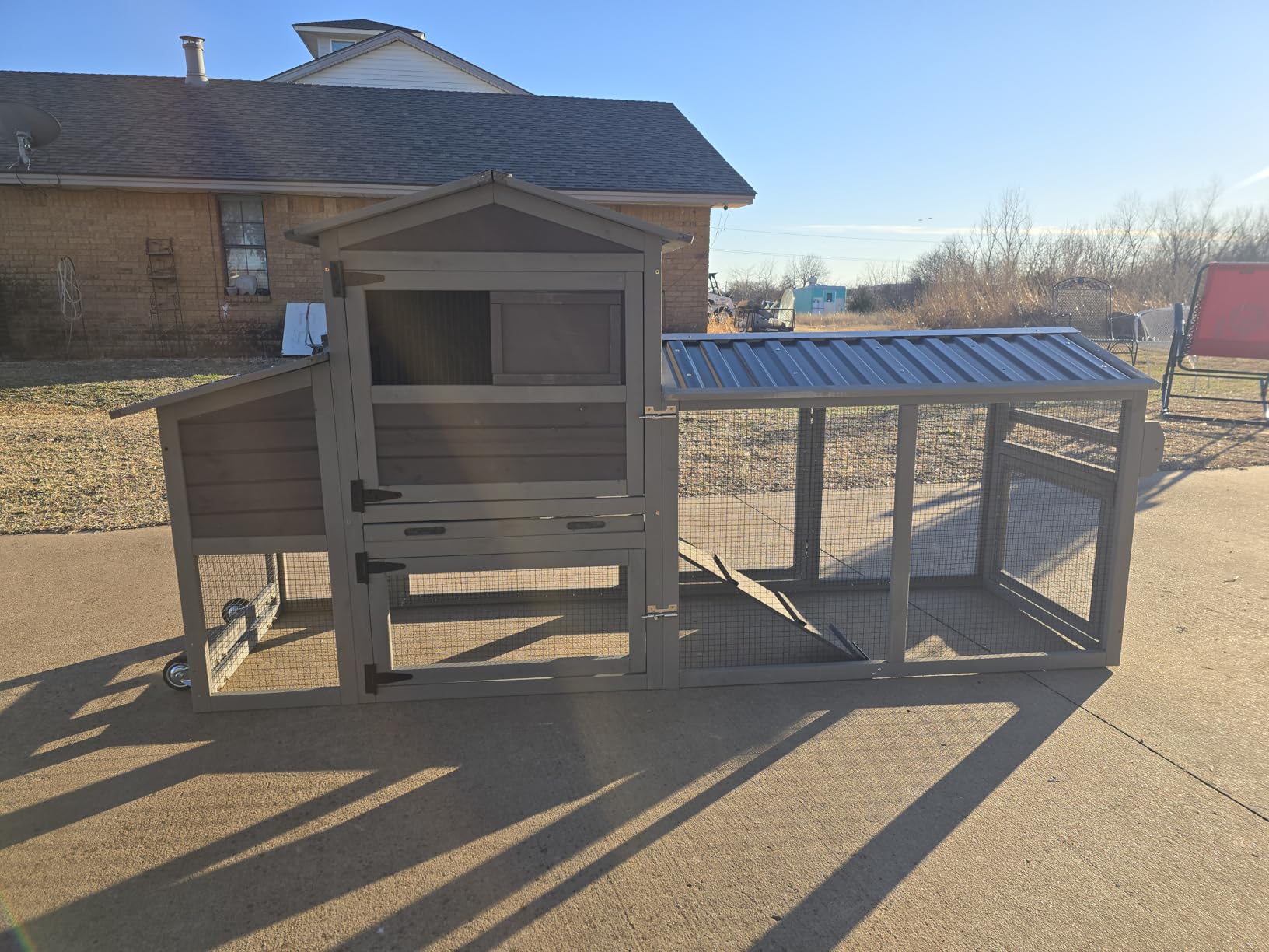 Chicken Coop for Outdoor - Poultry Cage with Wheels, Nesting Box, Leakproof Pull-on Tray, and Asphalt Waterproof Roof - Red customer photo 1
