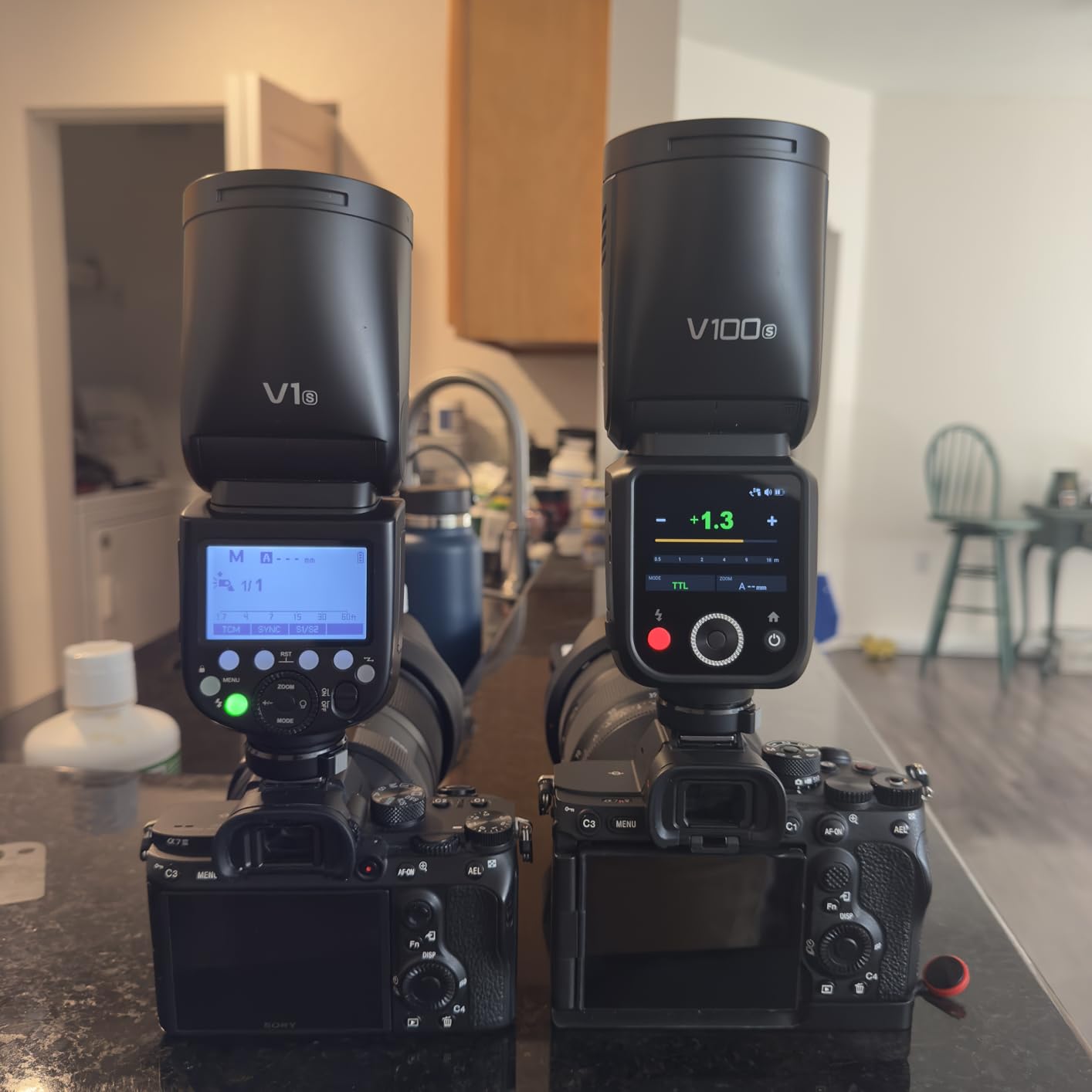 V100 S GODOX Flash for Sony - Global Shutter, Touchscreen Control, 100W TTL Camera Flash GODOXV1 for Sony Upgraded, 70 Full Power Consecutive Flashes customer photo 1