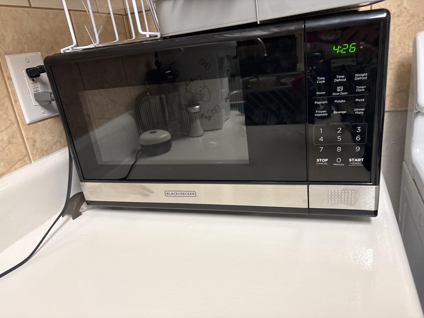 BLACK+DECKER 5-in-1 Microwave Oven with Air Fry, Combi, Bake, Roast, and Convection Cooking, 0.9 cu. ft. Countertop Microwave, Stainless Steel, 900 Watts, Child-Lock, ES9P032NA Customer Review BLACK+DECKER 5-in-1 Microwave Oven with Air Fry, Combi, Bake, Roast, and Convection Cooking, 0.9 cu. ft. Countertop Microwave, Stainless Steel, 900 Watts, Child-Lock, ES9P032NA - Customer Photo 2