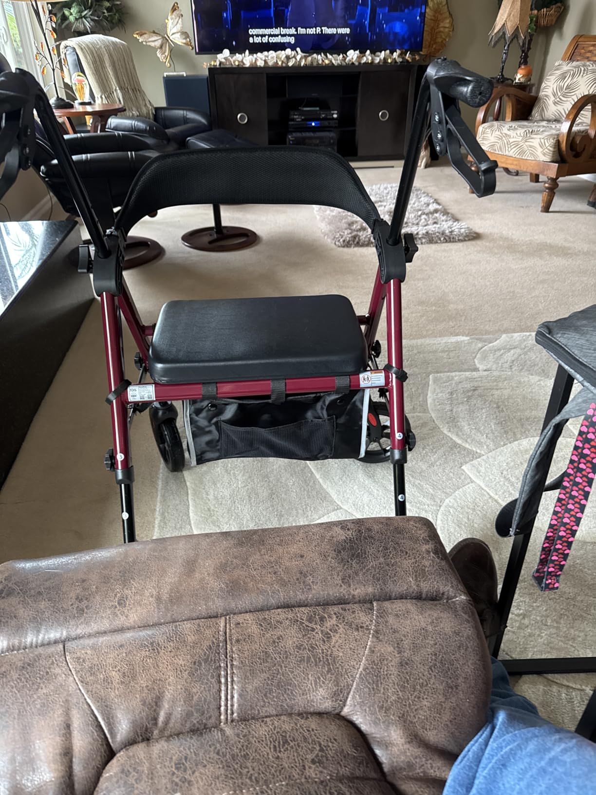 Soundfuse Rollator Walkers for Seniors with Seat, Foldable Lightweight Rolling Walker with 8