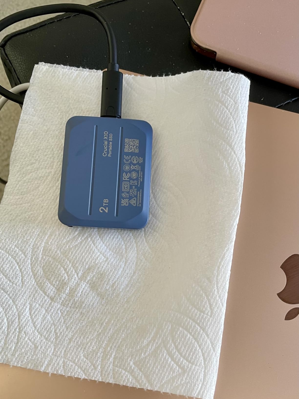 Crucial X10 1TB Portable SSD, Up to 2,100MB/s, USB 3.2 USB-C, External Solid State Drive, Compatible with Windows, Mac & Android, Durable Storage for Games, Photos & Files, Blue - CT1000X10SSD9-02 - Customer Photo 2