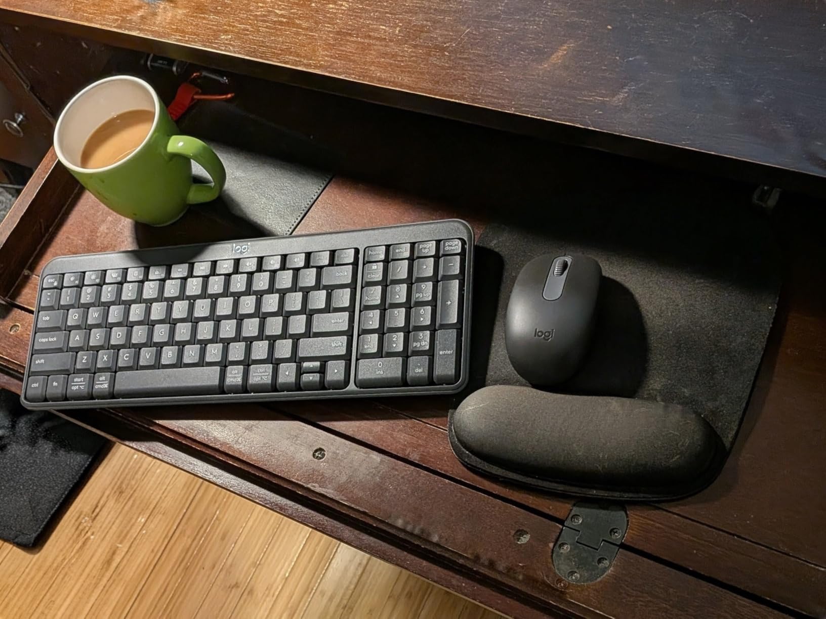 Logitech K250 Bluetooth Keyboard with Numpad, Easy Connectivity, Compact Wireless Keyboard Made with Recycled Plastic, Spill-Resistant, Comfortable Keys - Windows/MacOS - Graphite customer photo 1
