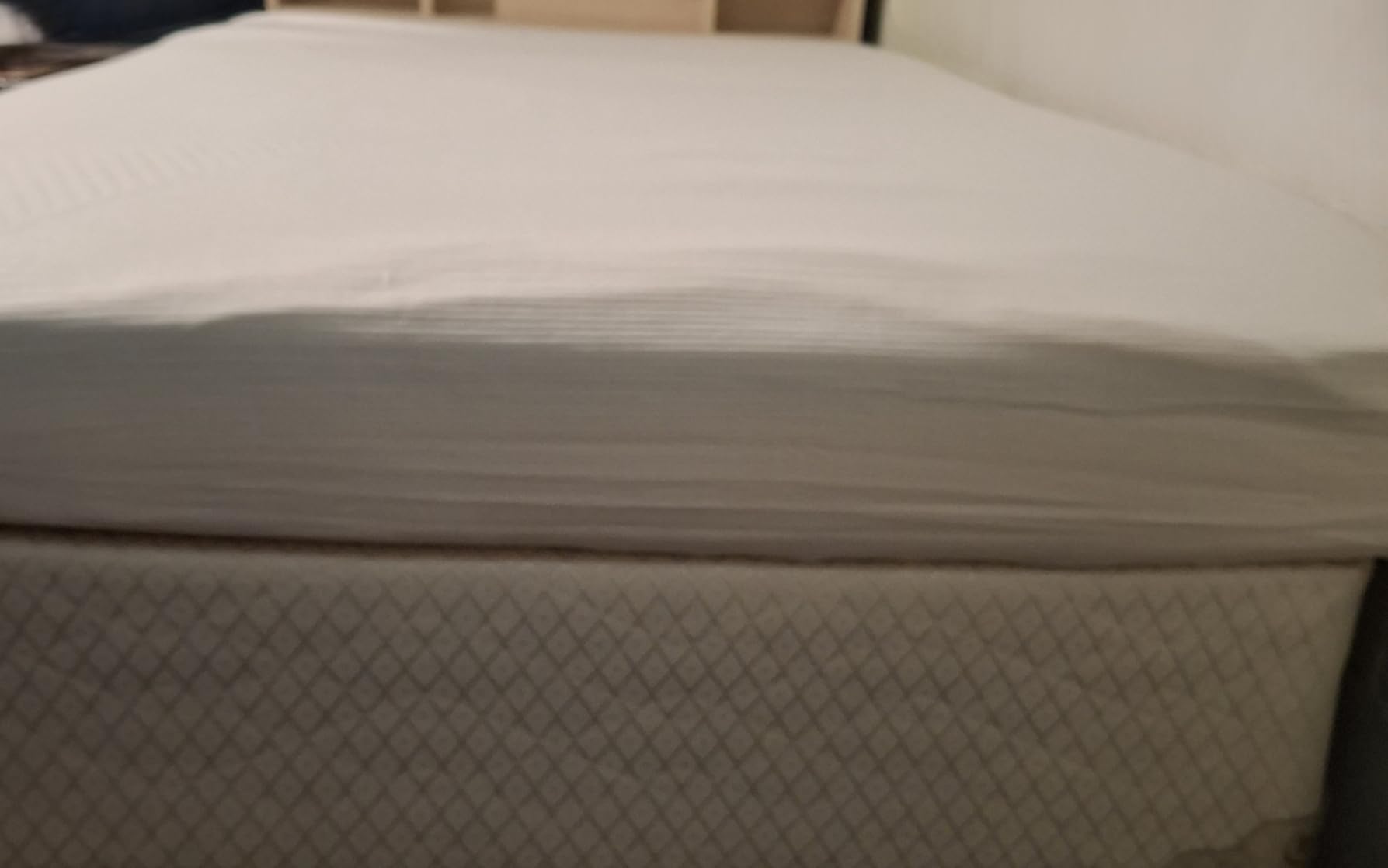 BedsPick Queen Mattress Made in USA, 12 Inch Copper Gel Cooling Memory Foam Mattress, Therapeutic Bed in a Box, Detachable Topper Design, Medium Feel, Pressure Relief, 100-Night Trial customer photo 2