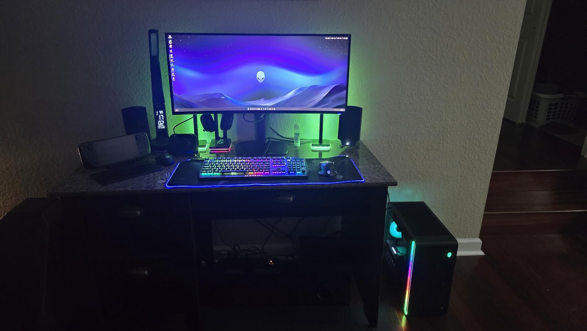 Alienware Aurora Gaming Desktop ACT1250 - Intel Core Ultra 9 285 Processor, Liquid Cooled, NVIDIA GeForce RTX 5080, 32GB DDR5 RAM, 1TB SSD, 1000W Platinum Rated PSU, Windows 11 Home - Clear Panel Customer Review Alienware Aurora Gaming Desktop ACT1250 - Intel Core Ultra 9 285 Processor, Liquid Cooled, NVIDIA GeForce RTX 5080, 32GB DDR5 RAM, 1TB SSD, 1000W Platinum Rated PSU, Windows 11 Home - Clear Panel - Customer Photo 2