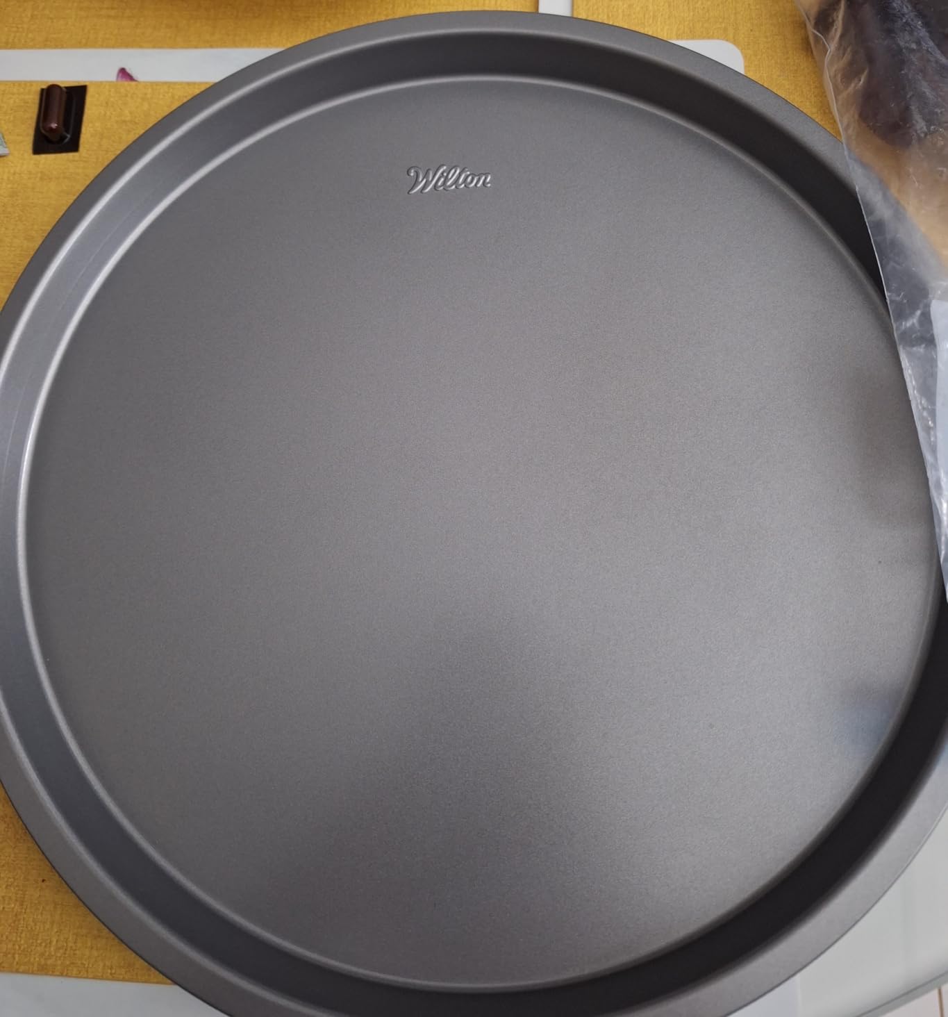 Wilton Silver Non Stick 12 in. Pizza Pan, Stainless Steel Bakeware, Made without PFAS customer photo 2