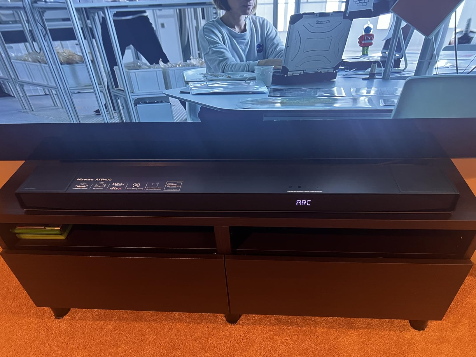 Hisense AX5140Q 5.1.4Ch Sound Bar with Wireless Subwoofer, Dolby Atmos, DTS:X, Bluetooth 5.3, Roku TV Ready customer photo 2