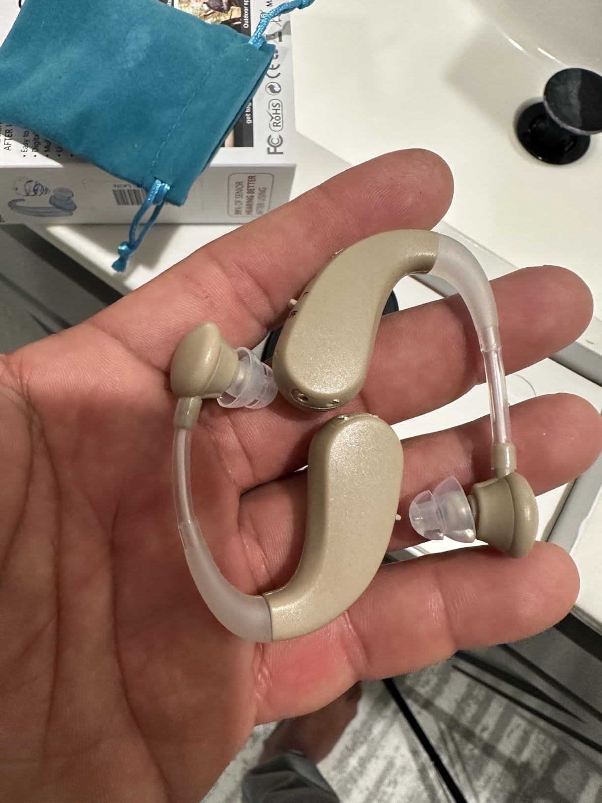 Rechargeable Hearing Aids for Seniors, with Noise Cancelling and Volume Control, Amplifier for Adults Hearing Loss, Portable Behind-the-Ear Aid customer photo 1