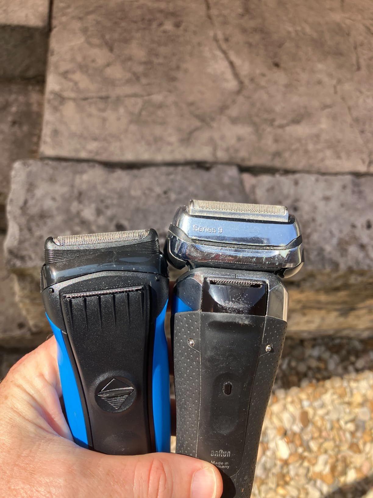 Series 3 310s Wet & Dry Electric Shaver for Men/Rechargeable Electric Razor, Blue customer photo 2