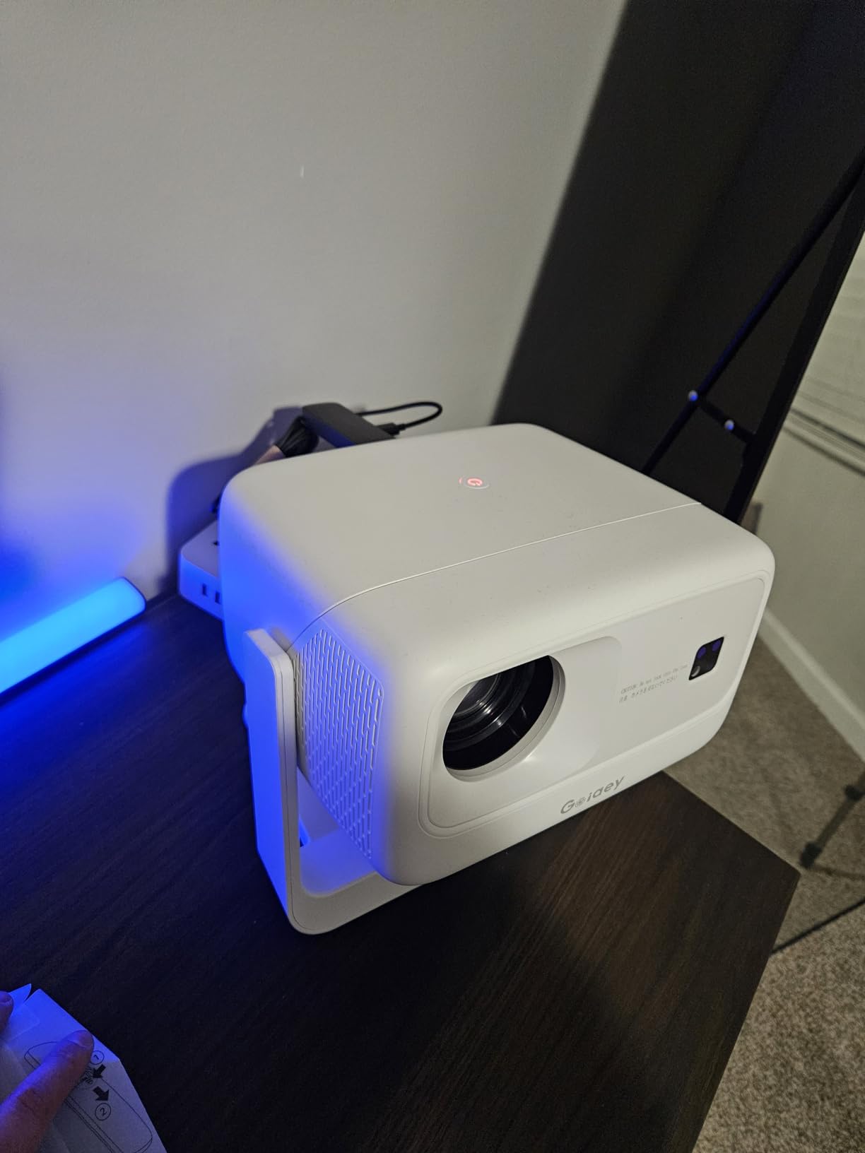 [3000+ Licensed Apps/Live TV/HDR10+/AI Movin 3.0 OS] Smart 4K-Projector with WiFi and Bluetooth, Goiaey Portable Projector with 360°Stand, 50W DoIby Audio, Auto Focus&Keystone, Outdoor Movie Proyector customer photo 2