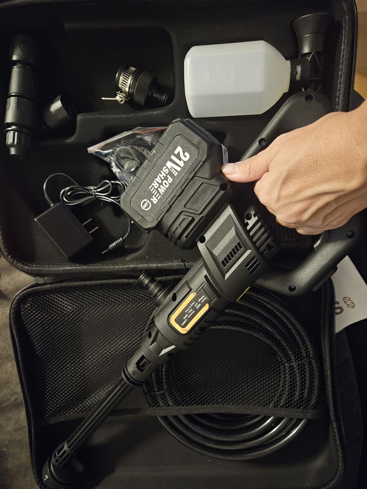 Cordless Pressure Washer Battery Powered; 1200PSI Cordless Power Washer with Brushless Motor, 4.0Ah Battery, 6-in-1 Nozzle, 3 Level; Handheld Portable Pressure Washer (Titanium Black) customer photo 1