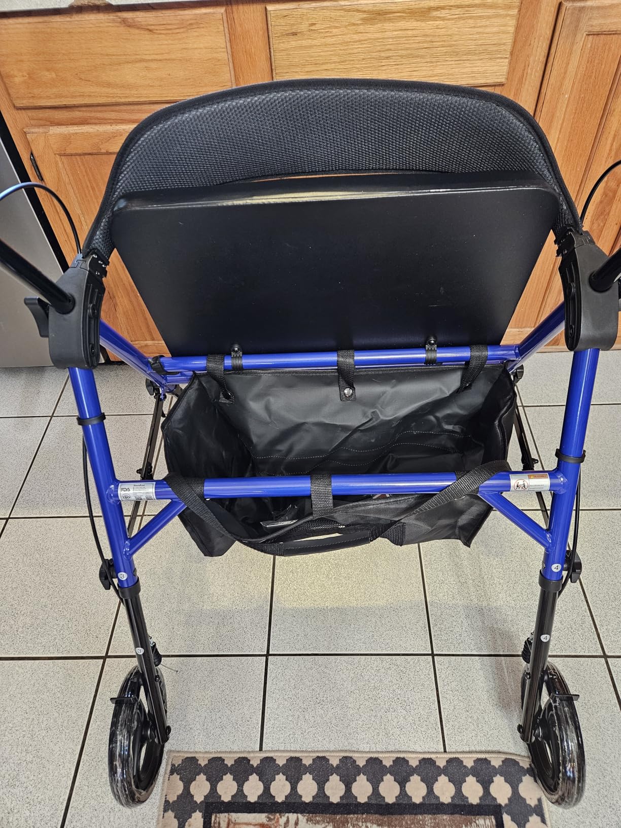 Soundfuse Bariatric Walker for Seniors with Extra Wide Seat, 500lb Heavy Duty Rollator Walker, Handle & Seat Height Adjustable, Foldable Rolling Walkers with 8