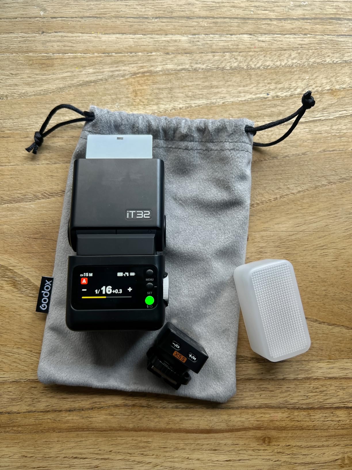 Godox IT32 TTL Camera Flash with X5S Flash Trigger for Sony Cameras, Magnetic Hotshoe & Trigger 2-in-1, Colorful Touch Screen, Rotatable Flash Head, X System TTL&HSS customer photo 1
