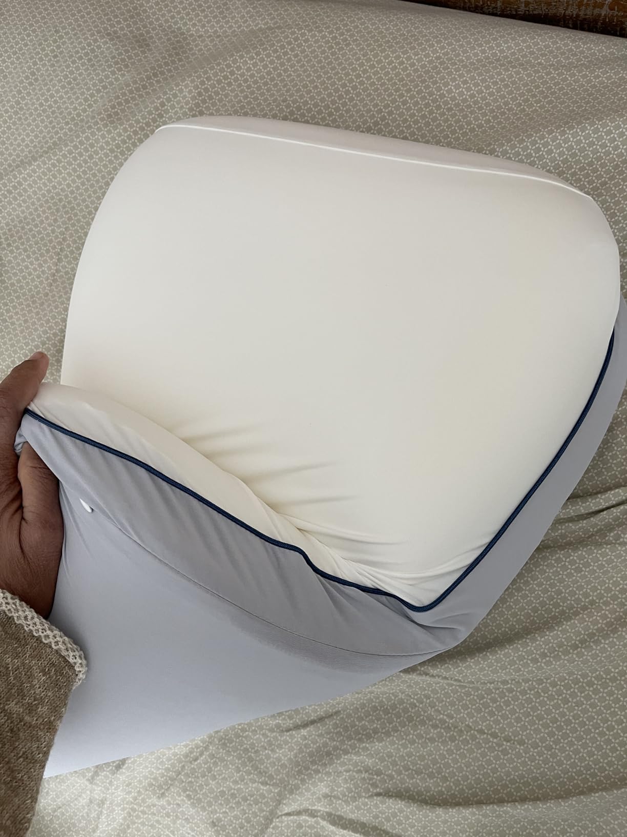 Cervical Neck Pillow for Neck & Shoulder Support, Adjustable Memory Foam Pillow with Customizable Height and Firmness, Ergonomic Pillow for Side, Back，Stomach and Combination Sleepers customer photo 1