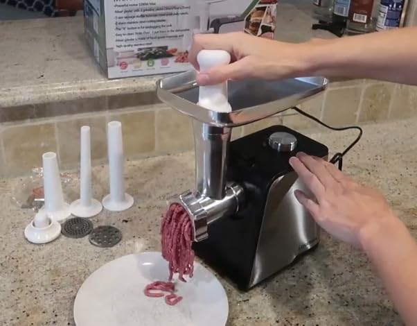 Oaomi 3200W Max Electric Meat Grinder & Sausage Stuffer - Mincer Machine with Tool 2 Blade And 3 Plates, 3 Tubes & Kubbe Kit Tool for Home Kitchen Use（Black） customer photo 1
