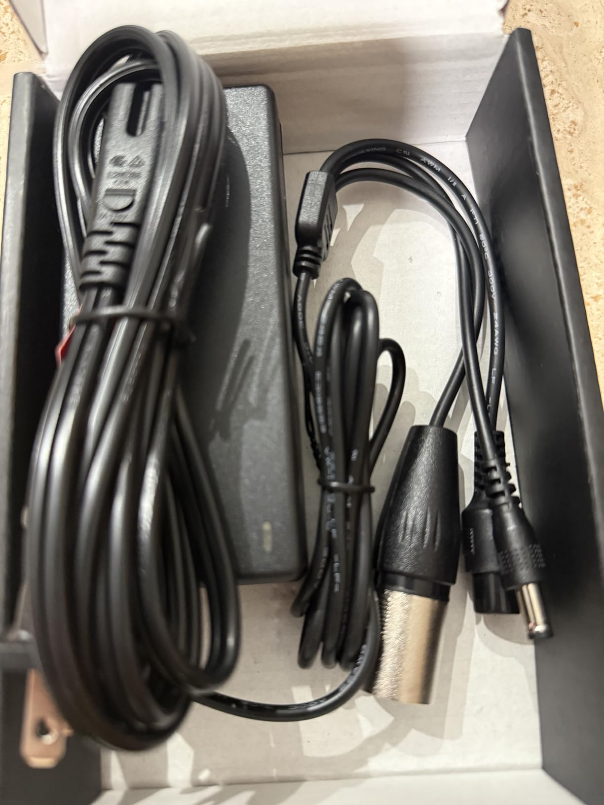 Carsty 24V 2A Universal 3-in-1 Charger Review 3 Carsty 24V 2A Universal 3-in-1 Charger Review – Review Image