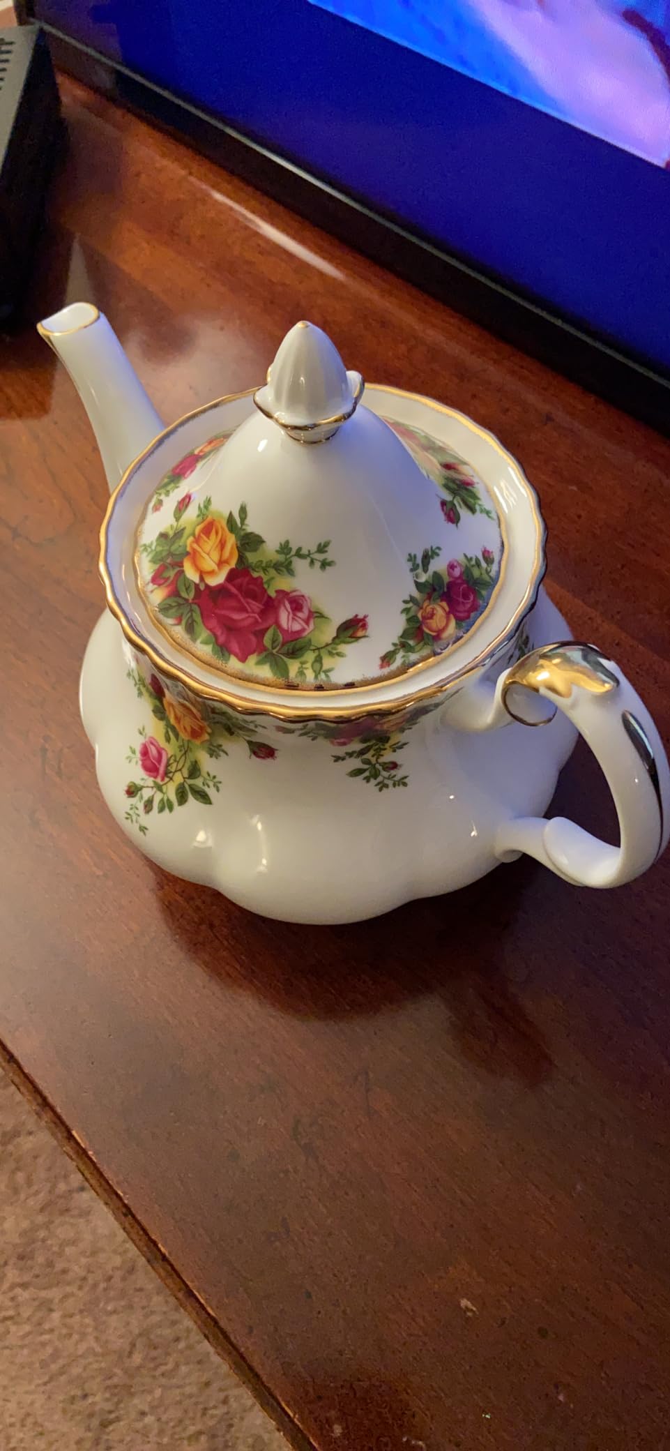 Royal Albert Old Country Roses 9-Piece Tea Set customer photo 1