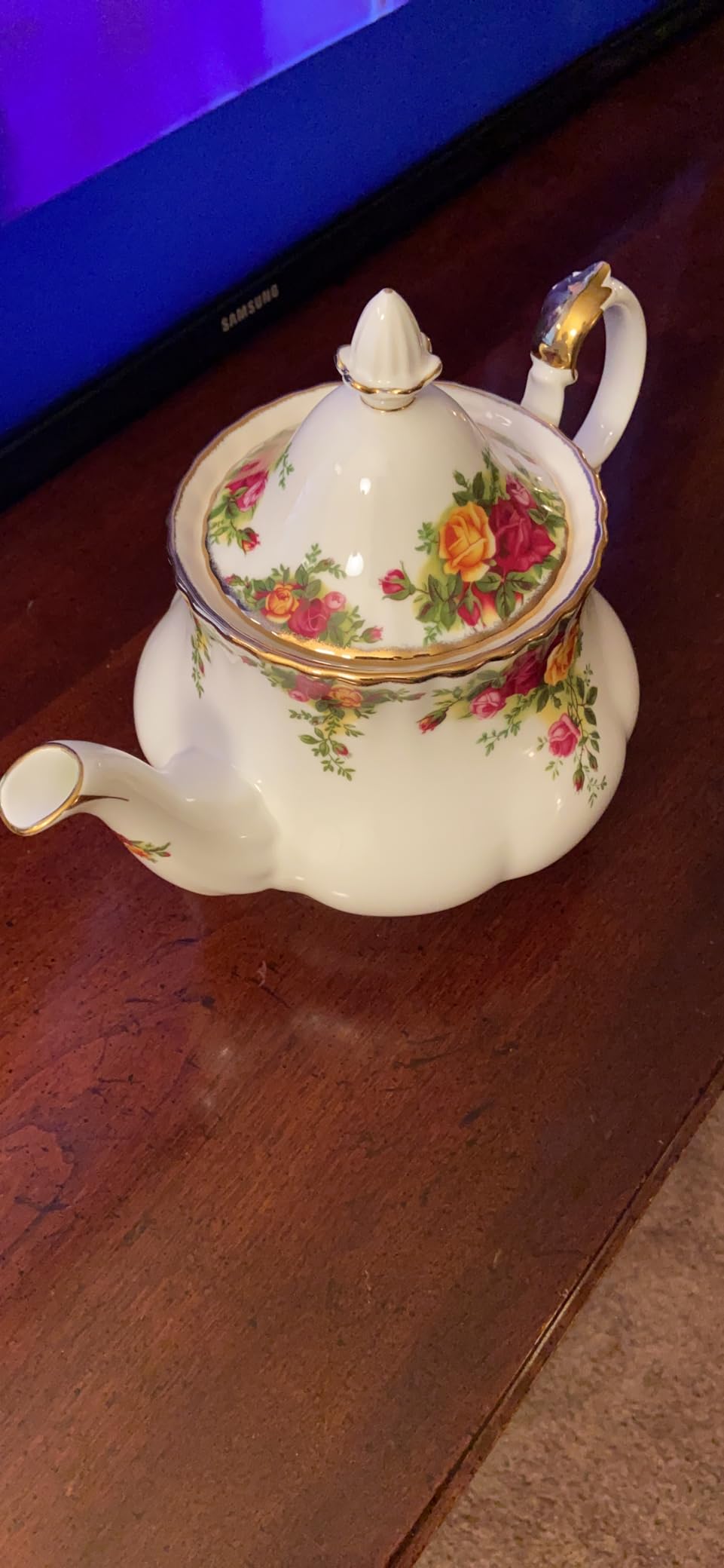 Royal Albert Old Country Roses 9-Piece Tea Set customer photo 2