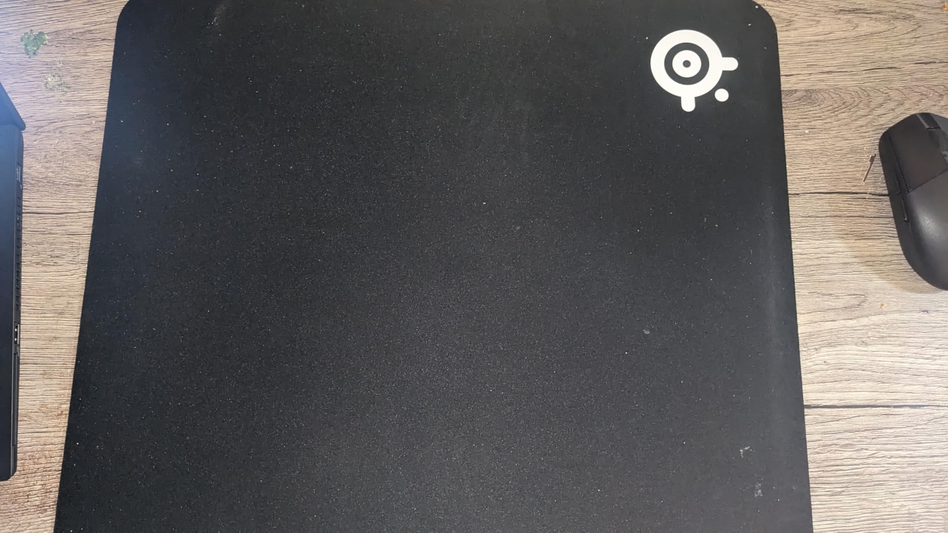 SteelSeries QcK Large Gaming Mousepad - Black - Non-Slip Silicone Rubber Base - Peak Tracking and Stability - Optimized for Gaming Sensors - 490 mm x 420 mm customer photo 2