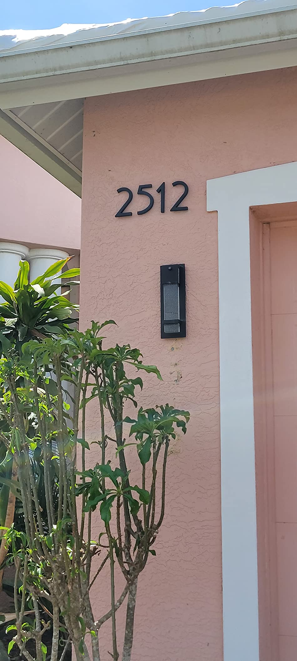 Hy-Ko Floating Mount House Numbers, Modern Raised Metal House Numbers for Outside, Durable Convenient Marking for Home Address with Included Mounting Hardware for Simple Installation customer photo 1