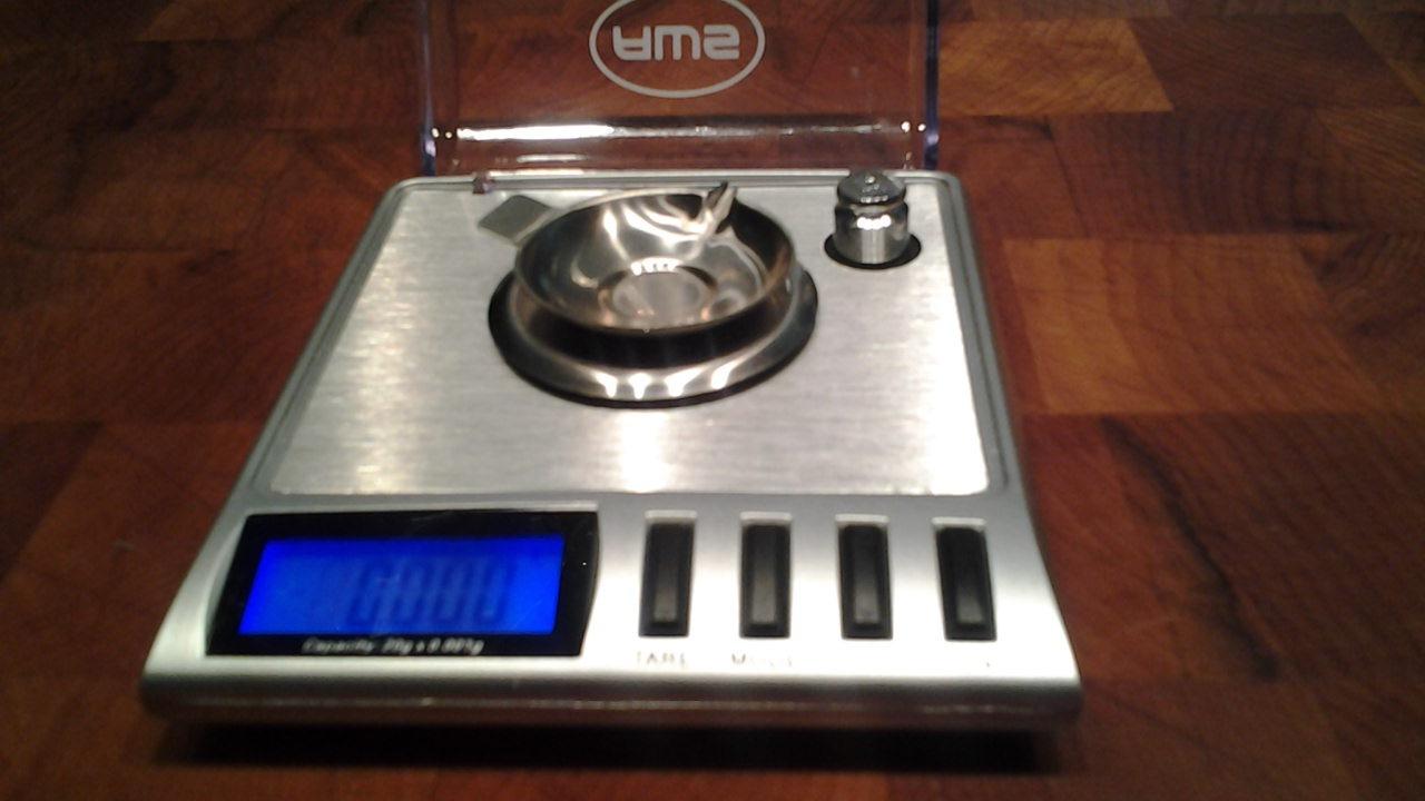 AWS Gemini-20 Milligram Scale 20g x 0.001g Digital Jewelry/Lab Scale for Powder, Gold, Gems - Includes Calibration Weights, Tweezers & Tray customer photo 2