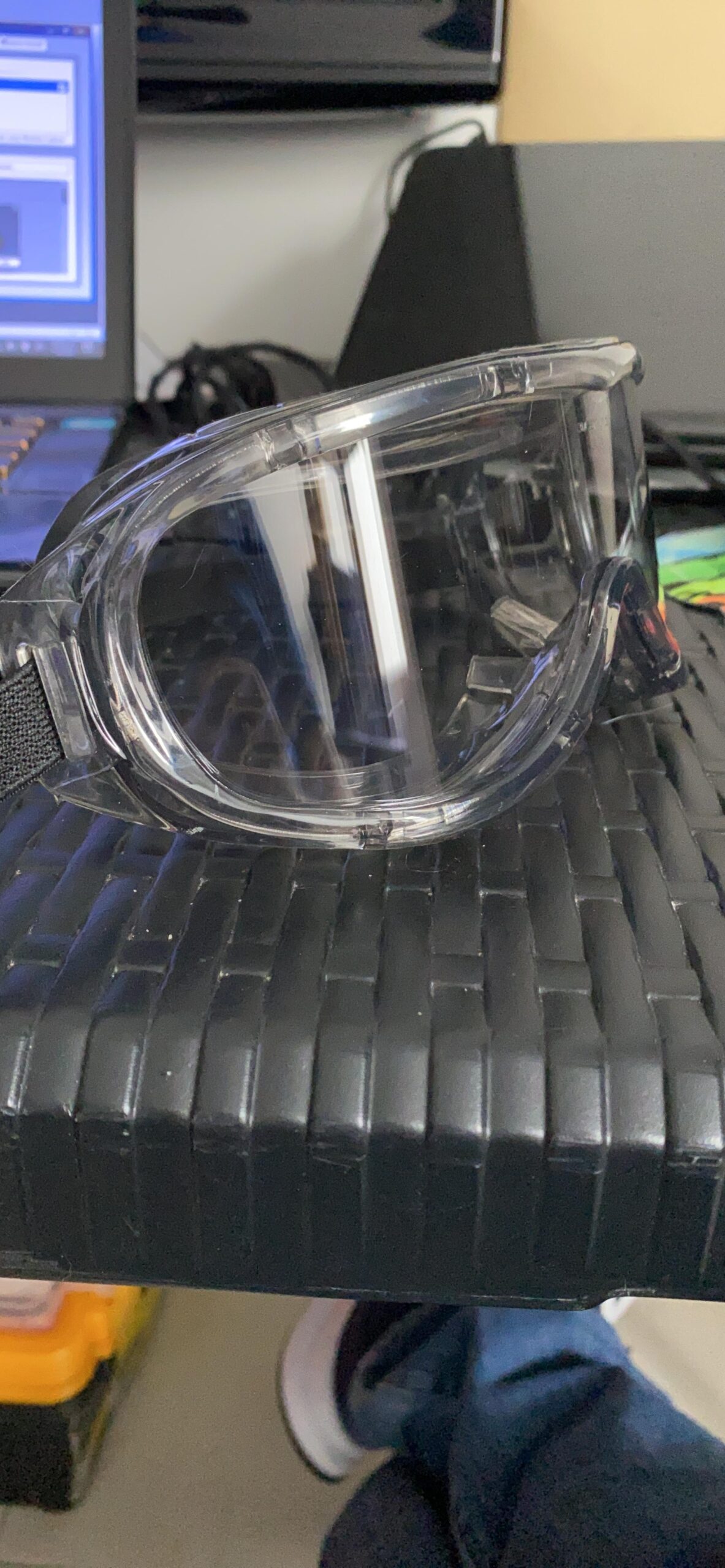 3M Professional Goggle, Clear Lens Provides Excellent Visibility, Impact-Resistant, Blocks 99.9% of UV, Indirect Ventilation customer photo 2