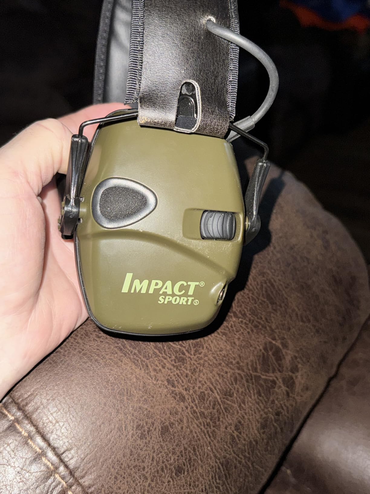 Howard Leight Impact Sport Sound Amplification Electronic Earmuff customer photo 2