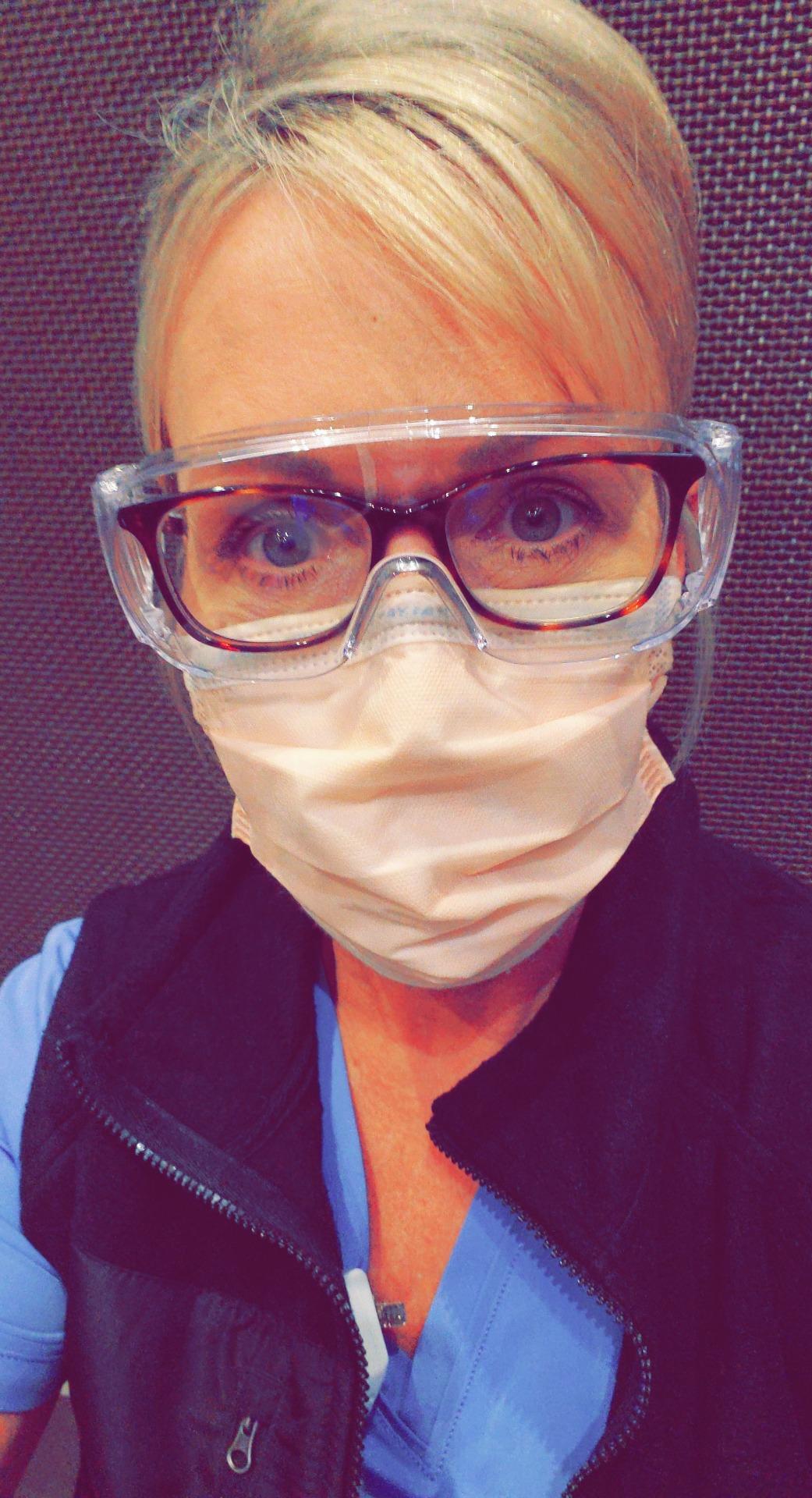 Honeywell Uvex Ultra-Spec 2000 Visitor Specs Safety Glasses with Clear Uvextreme Anti-Fog Lens (S0250X) customer photo 2
