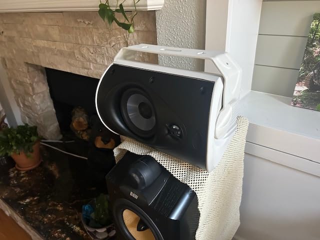 Polk Audio Atrium 4 Outdoor Speakers with Powerful Bass (Pair, White), All-Weather Durability, Broad Sound Coverage, Speed-Lock Mounting System customer photo 1
