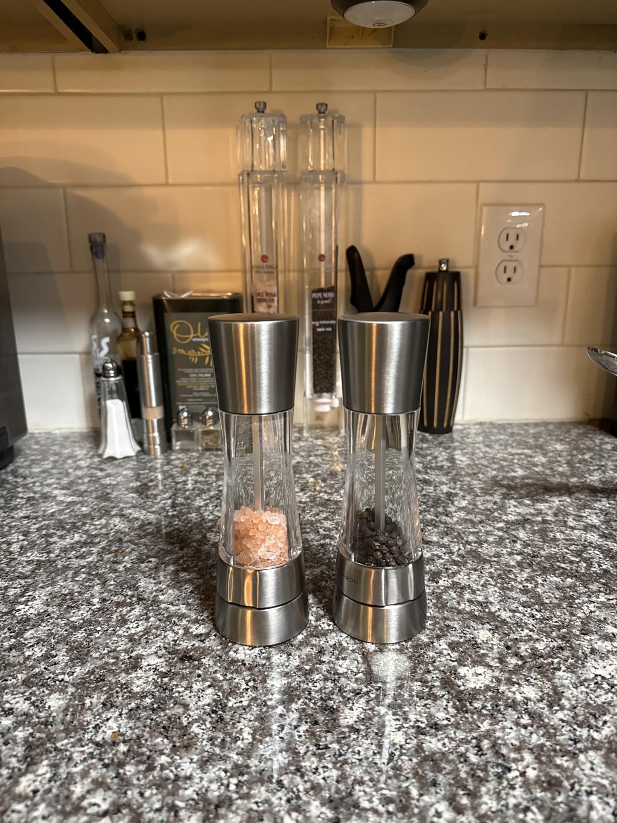 Cole & Mason Derwent Pepper Mill - Refillable Pepper Grinder with Gourmet Precision Mechanisms customer photo 1