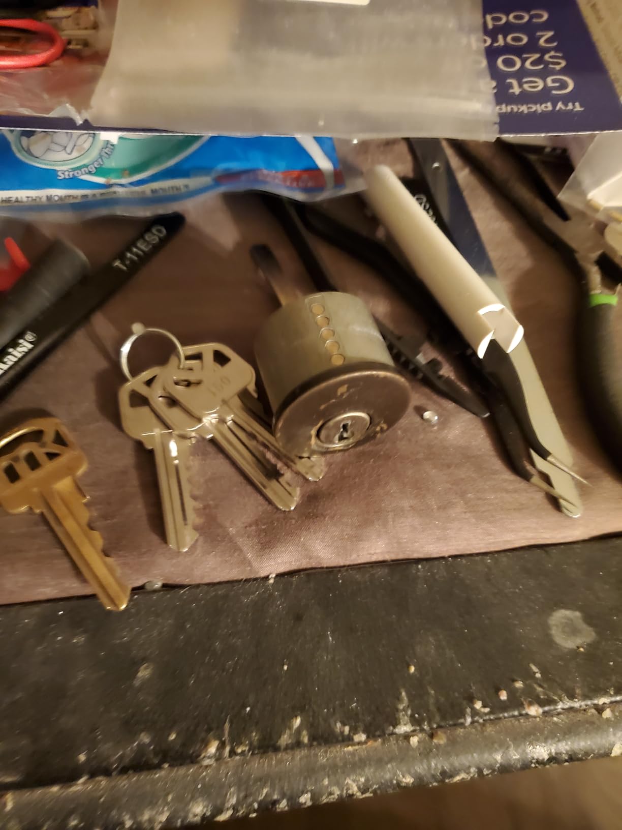 Prime-Line E 2400 Re-Keying Kit - Re-Key a Lock Kit with Pre-Cut Keys for all your Locks to One Key, For Kwikset Brand Locks, 5-Pin Style customer photo 1