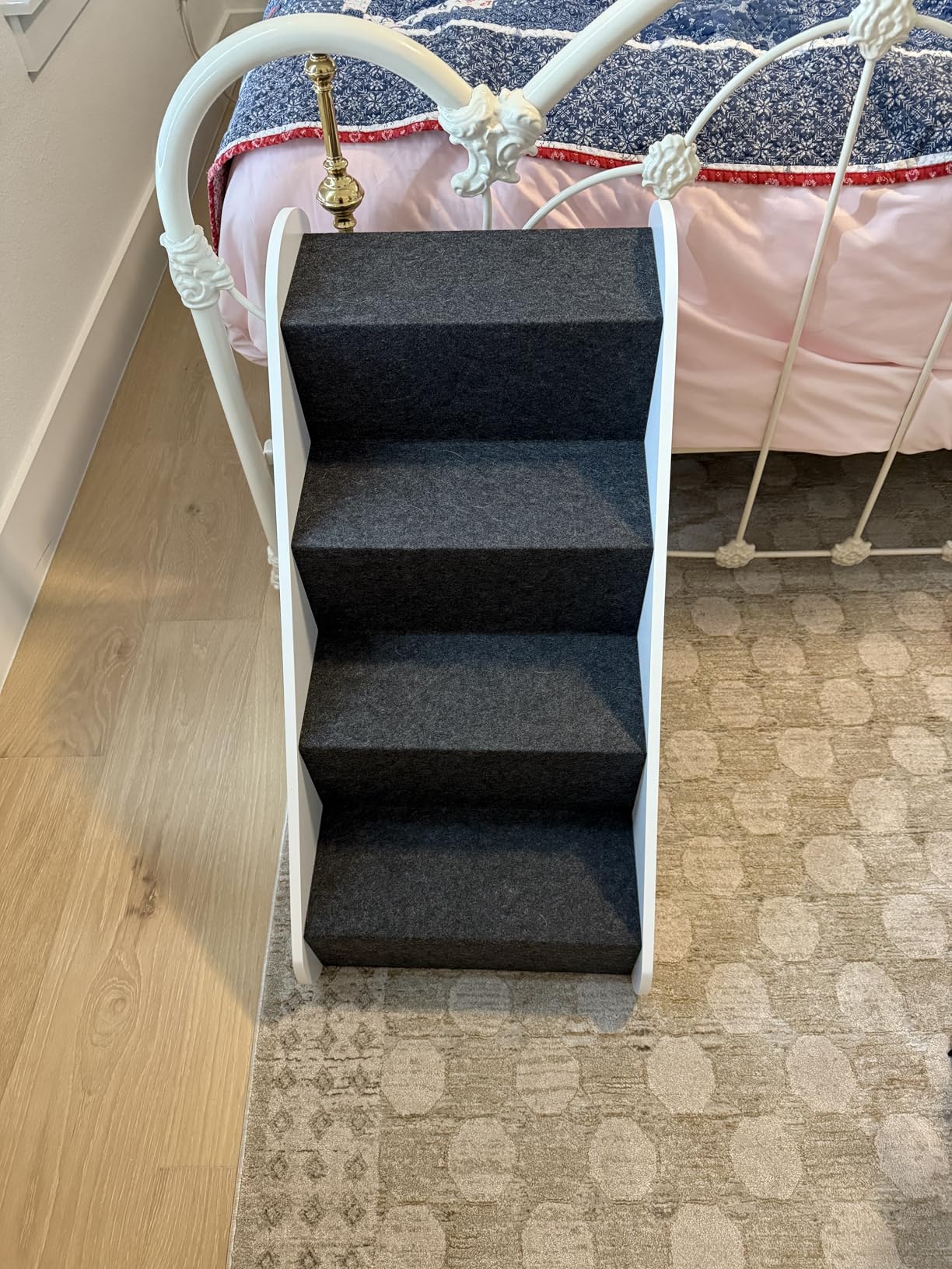 Trixie Wooden Dog Stairs with Nonslip Carpet - 3 Step Pet Stairs for Beds and Couches - with Additional Storage Space - in Natural customer photo 1