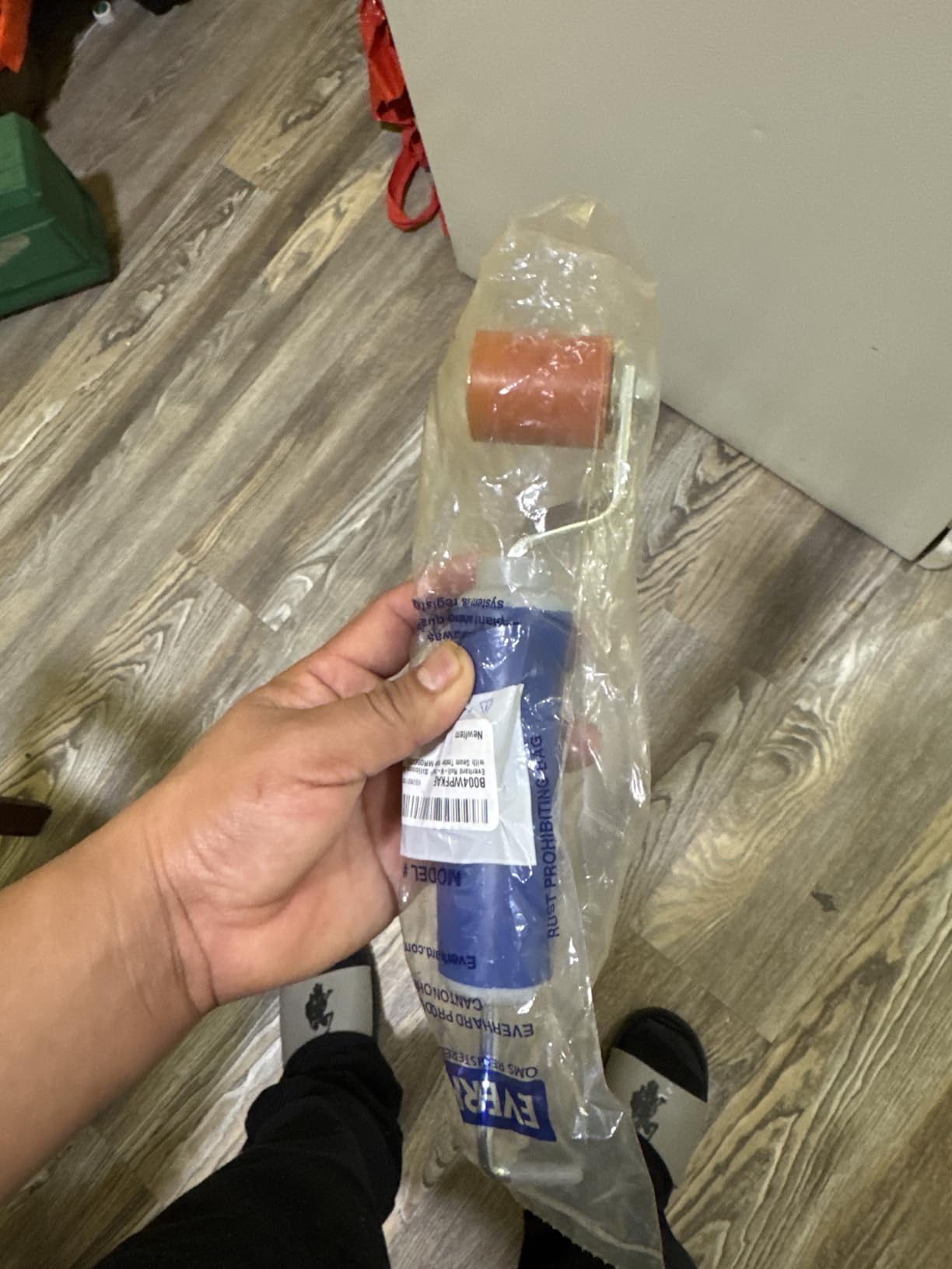 Everhard Roll-N-Chek® Silicone Seam Roller with Tester Probe MR05032 customer photo 1