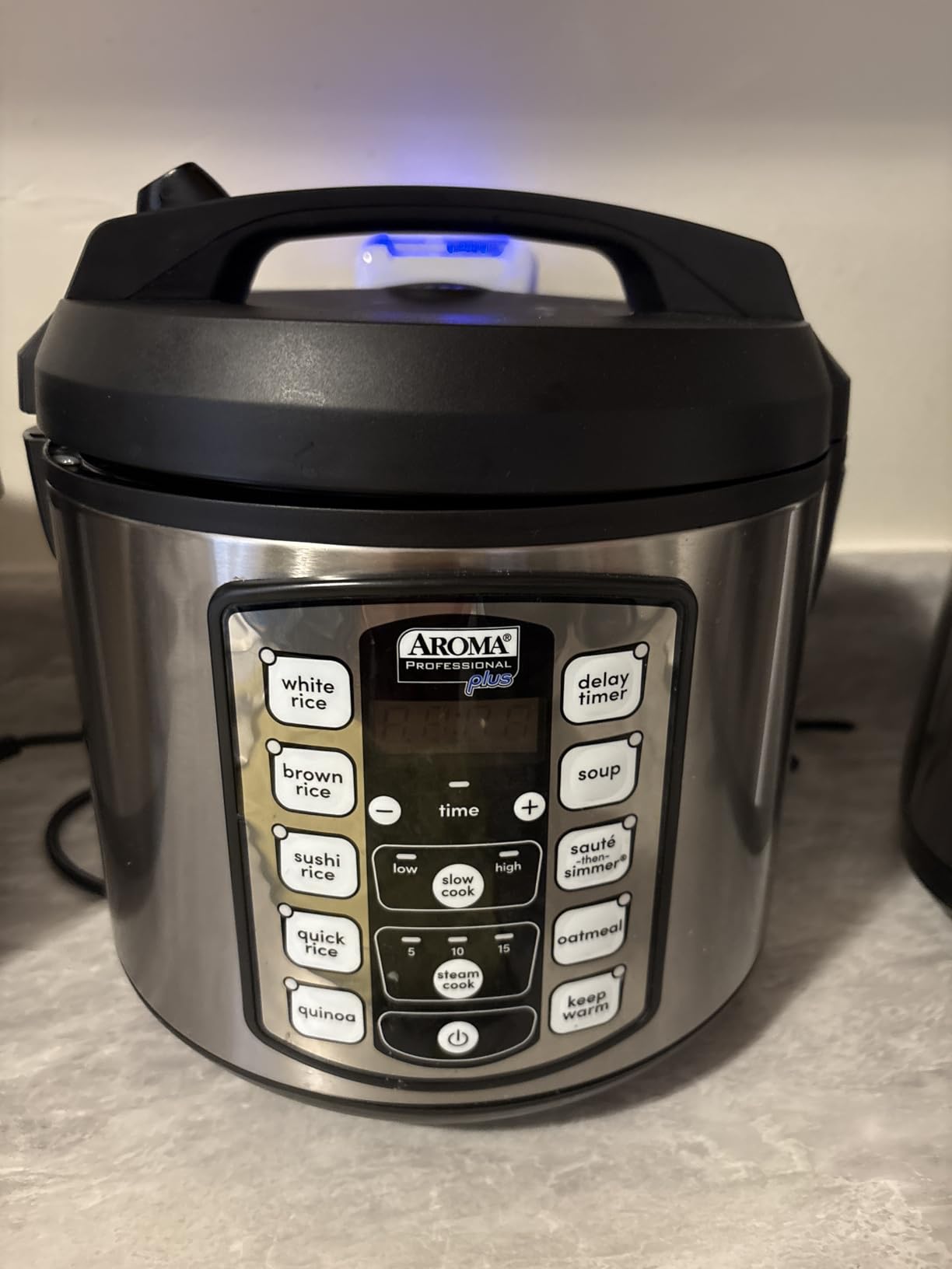 Aroma Housewares 20 Cup Cooked (10 cup uncooked) Digital Rice Cooker, Slow Cooker, Food Steamer, SS Exterior (ARC-150SB), Black customer photo 1