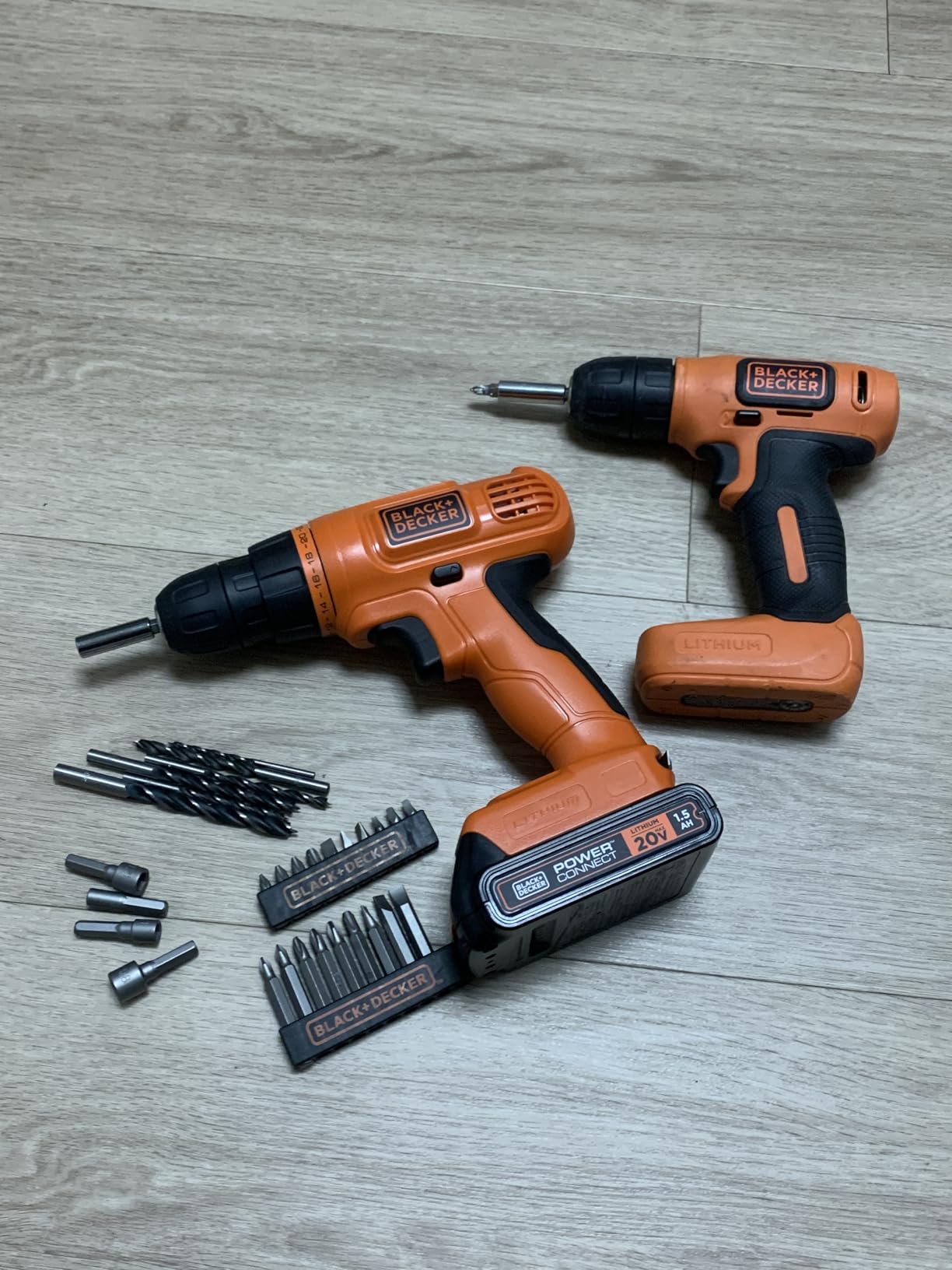 BLACK+DECKER 20V MAX POWERCONNECT Power Drill Cordless Drill Driver Electric Screwdriver with 30 Piece Bit Set, Battery and Charger Included (LD120VA) customer photo 1