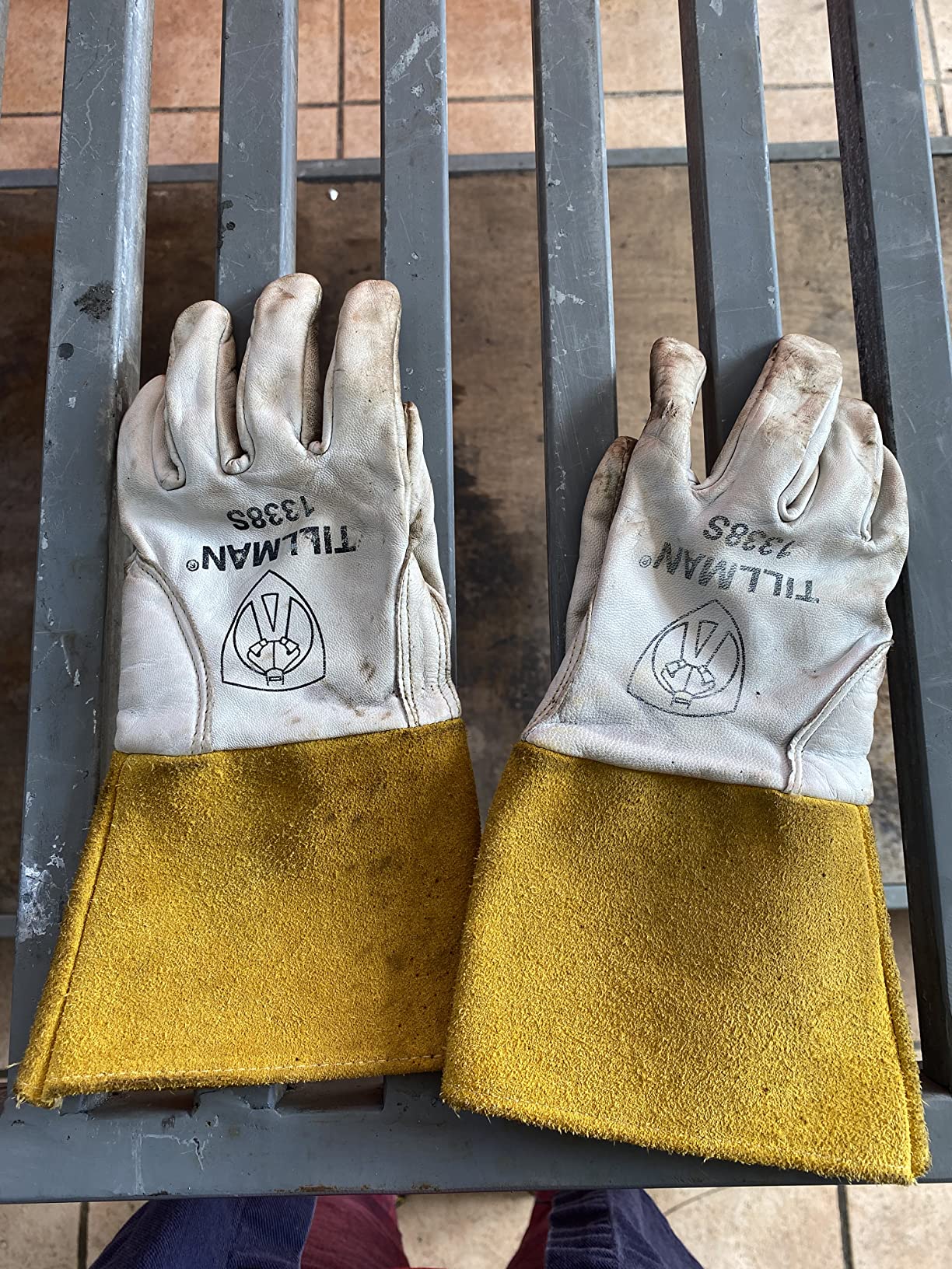 Tillman Unisex Adult Tig Welding Gloves R3SC34122981, White, X-Large Pack of 1 US customer photo 2