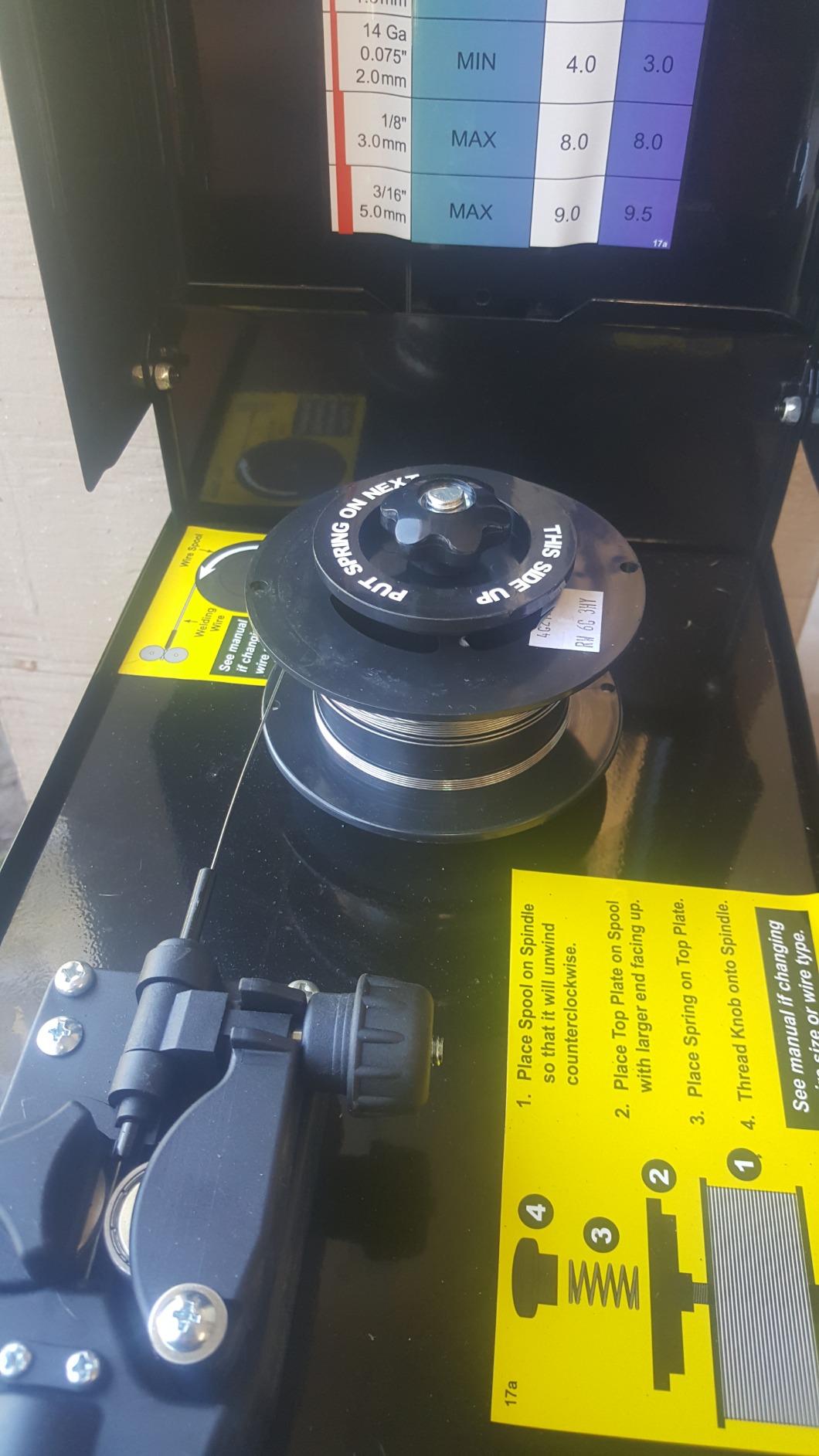 LINCOLN ELECTRIC CO ED031448 .030 NR-211, Lb Spool, Inner Shield Flux-Core Welding Wire,Black customer photo 1