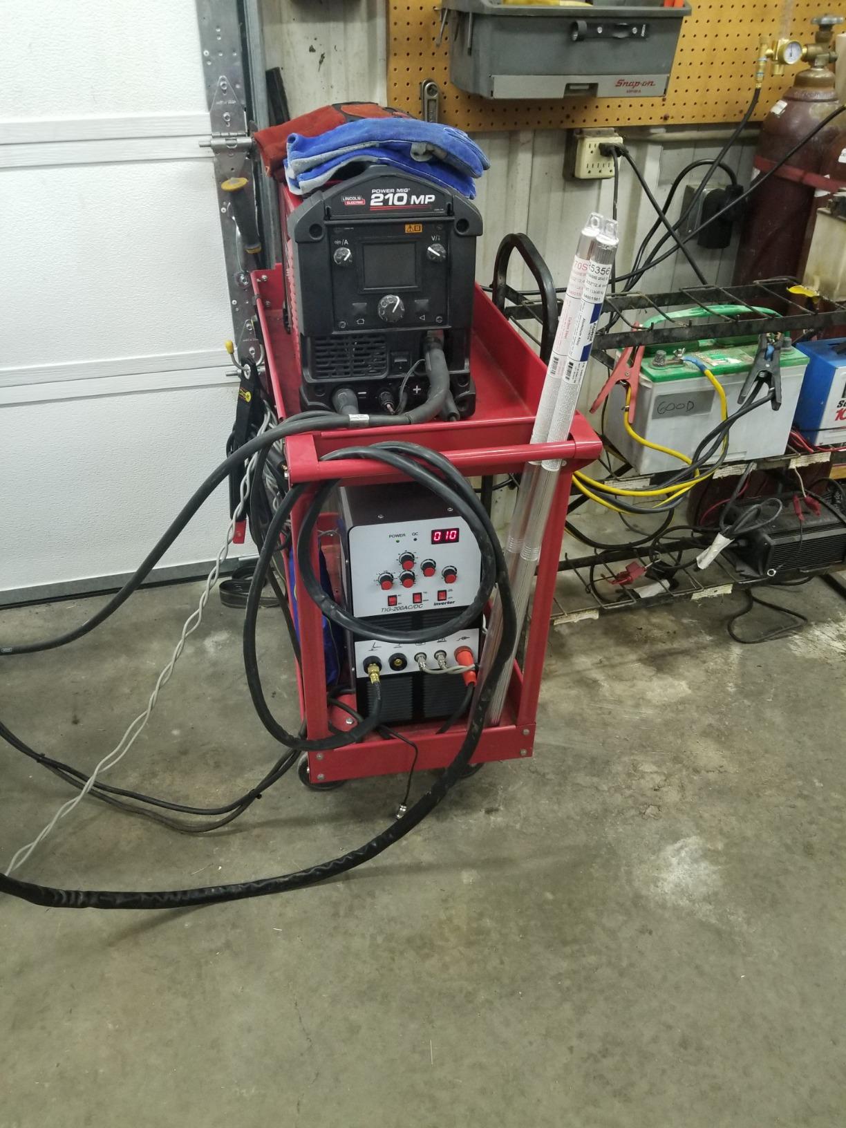 LOTOS TIG200ACDC 200A AC/DC Aluminum Tig Welder with DC Stick/Arc Welder, Square Wave Inverter with Foot Pedal and Argon Regulator 110/220V Dual Voltage Brown customer photo 2