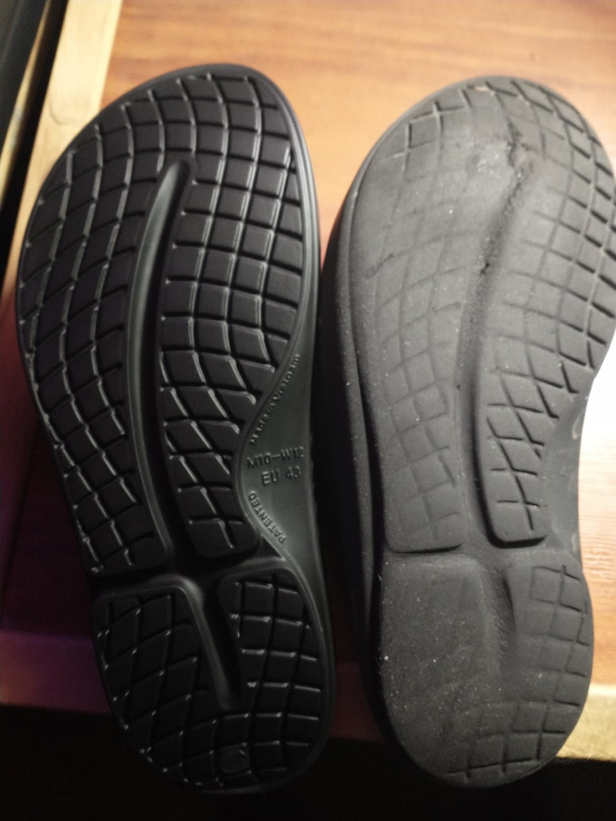 OOFOS OOahh Unisex Recovery Slide Sandals customer photo 2