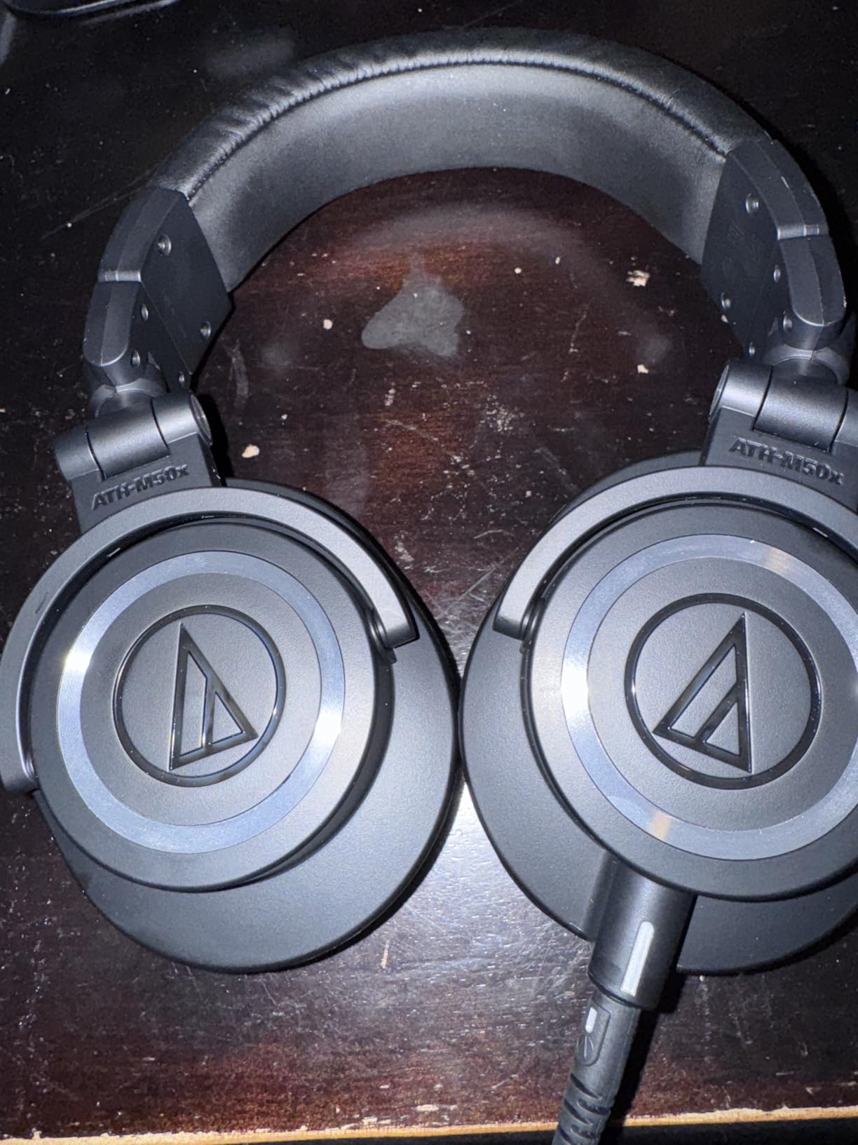 Audio-Technica ATH-M50X Professional Studio Monitor Headphones, Black, Professional Grade, Critically Acclaimed, with Detachable Cable customer photo 1