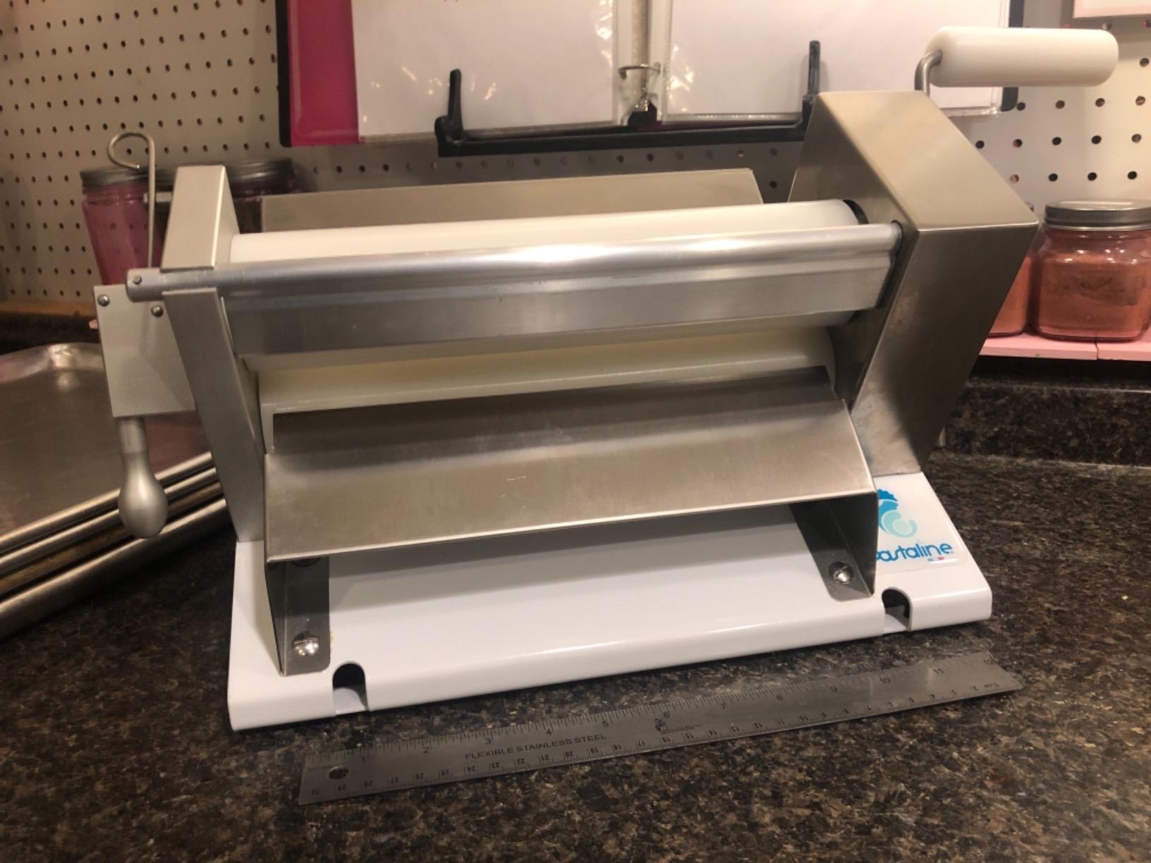 Manual Dough Sheeter Machine - Sfogliafacile NSF Manual Pasta Maker Machine for Icing, Marzipan and Puff Pastry | Easy Install Dough Sheeter Machine for Home or Small Commercial Kitchens customer photo 1