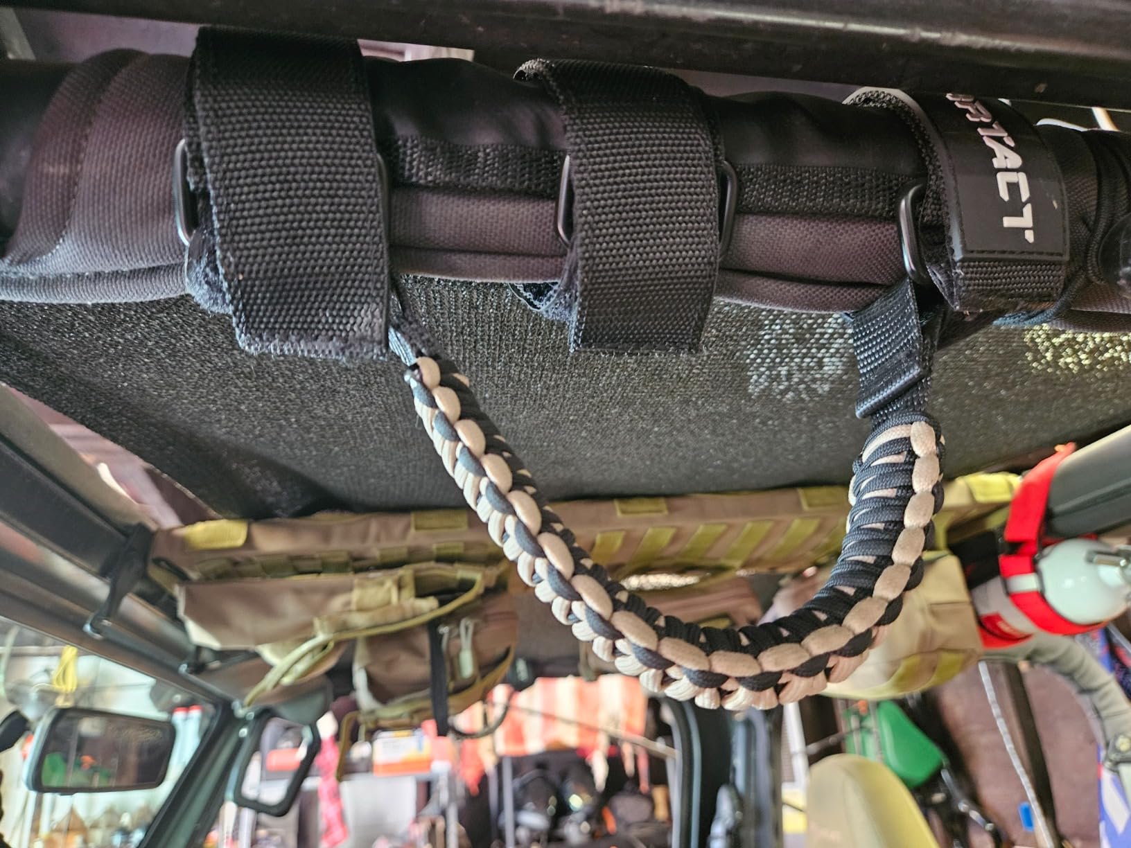 Bartact Roll Bar Grab Handles Jeep Wrangler JL, JK, TJ, YJ, and Jeep Gladiator 1955-2023 Upgrade Metal Buckle, Strong & Durable Paracord Grip Handles - Black/Spiderbite customer photo 1
