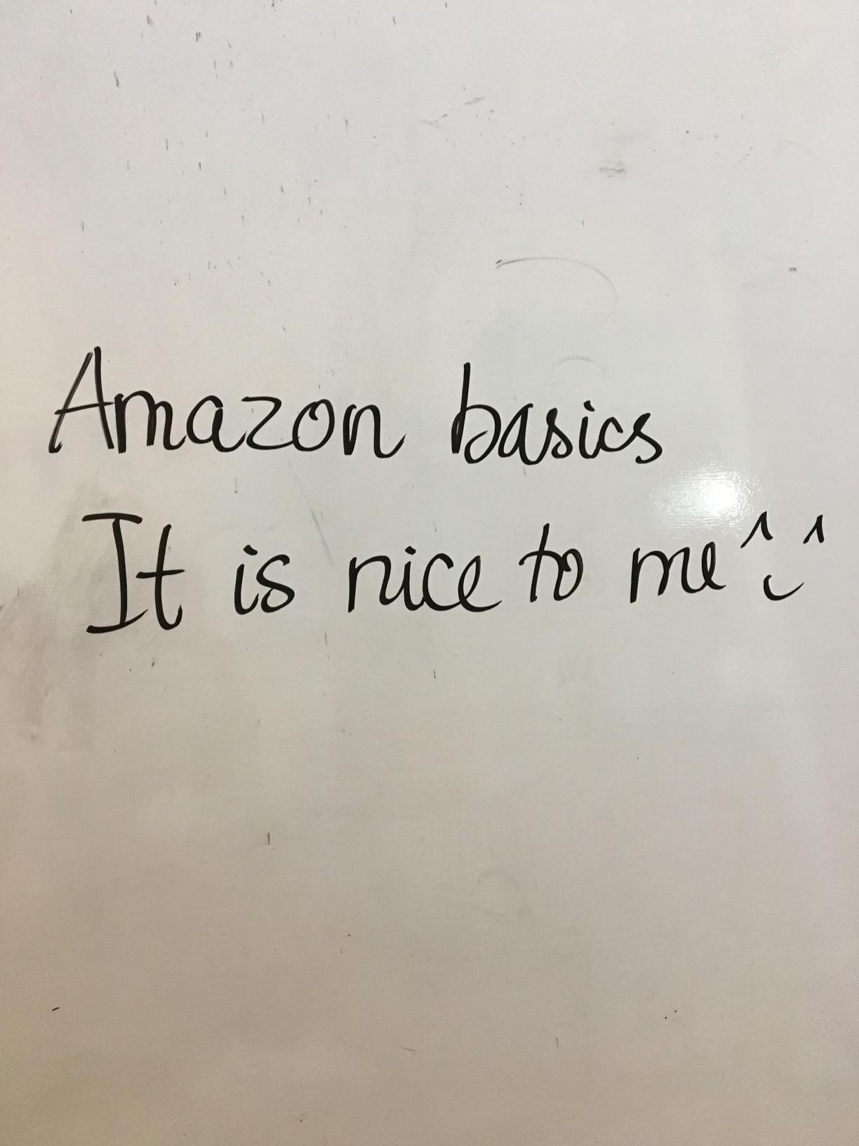 Amazon Basics Lowe-Odor Dry Erase Whiteboard Markers, Chisel Tip, Quick-Dry, Black, 12-Pack customer photo 1