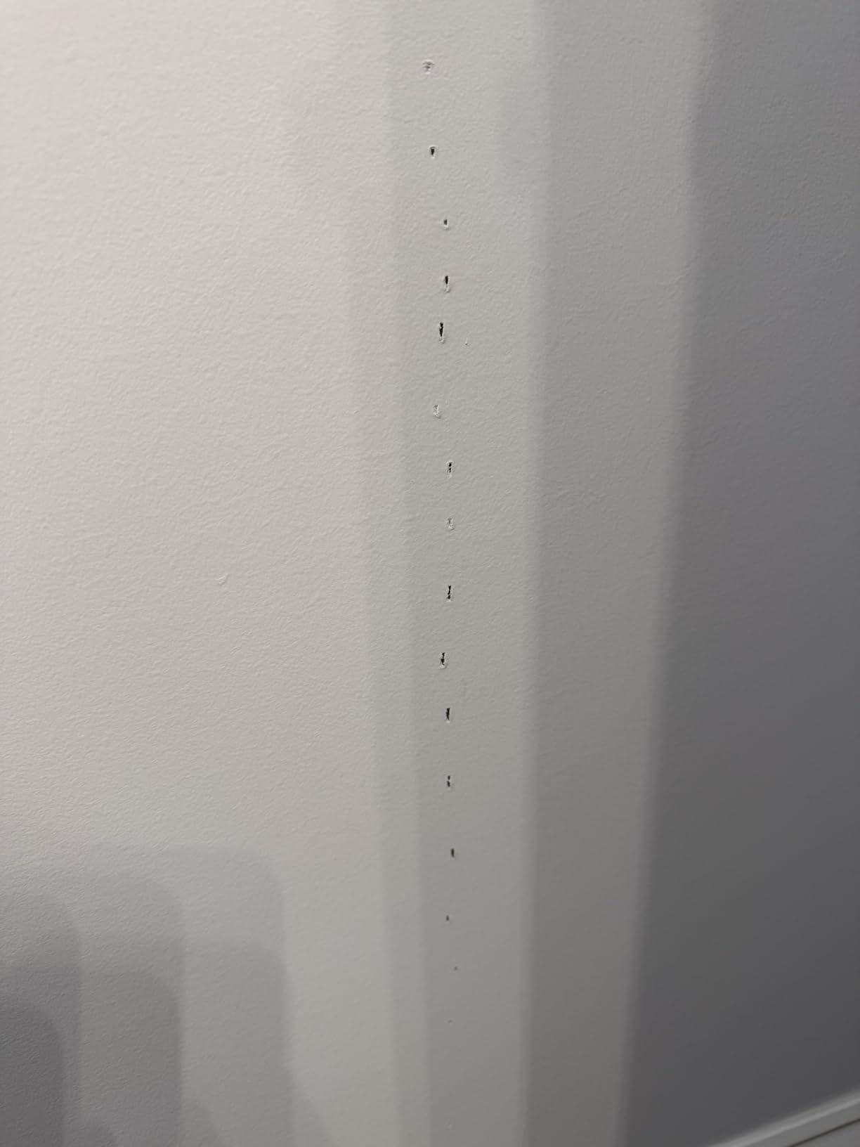 3M High Strength Small Hole Repair, All-in-One Applicator Tool | Quick and Easy Repair for Nicks and Nail Holes, Includes Putty Knife, Spackle, and Sanding Pad For Wall Repairs customer photo 2