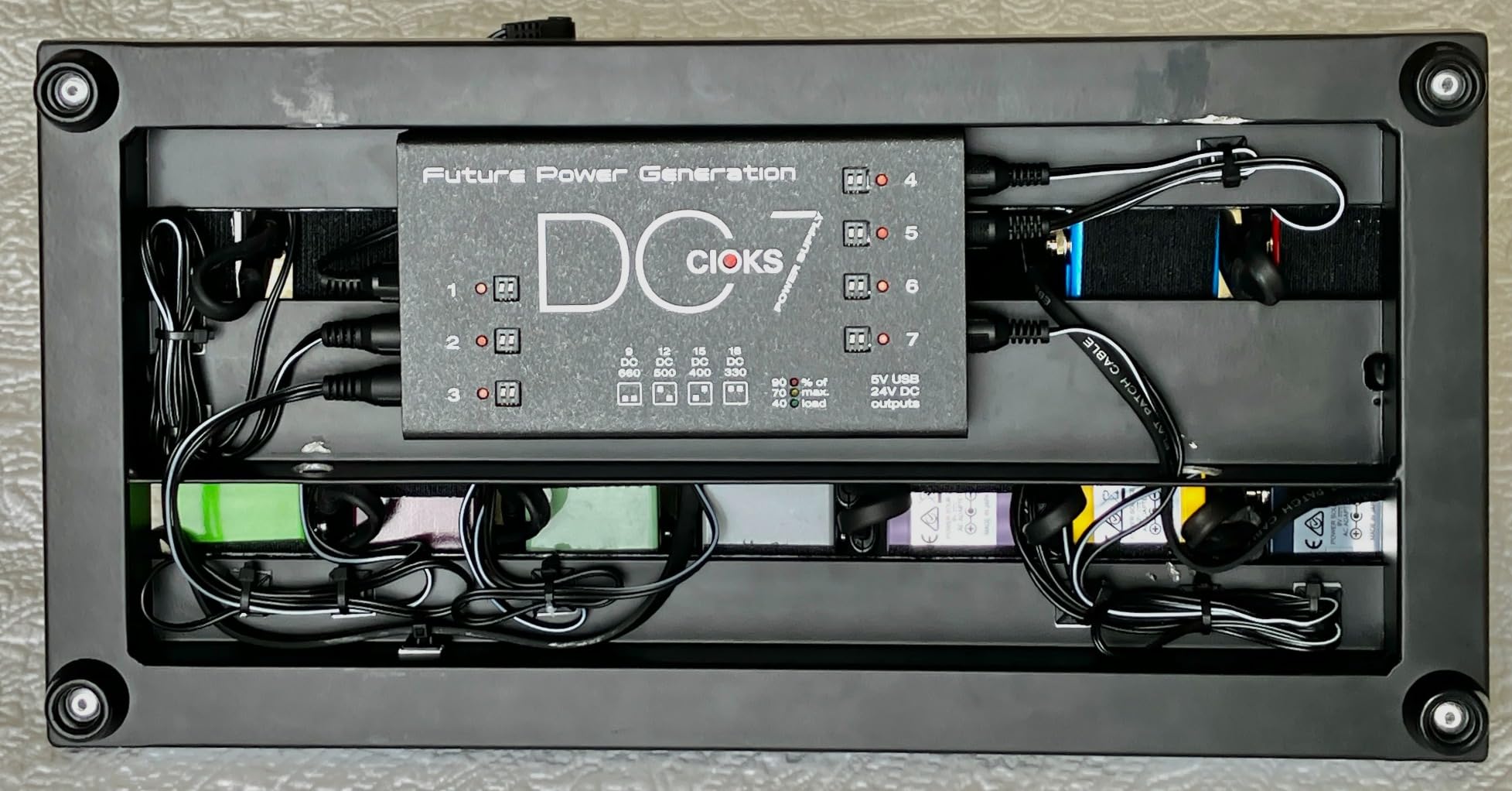 Pedaltrain Metro 16 16-inch x 8-inch Pedalboard with Soft Case customer photo 1